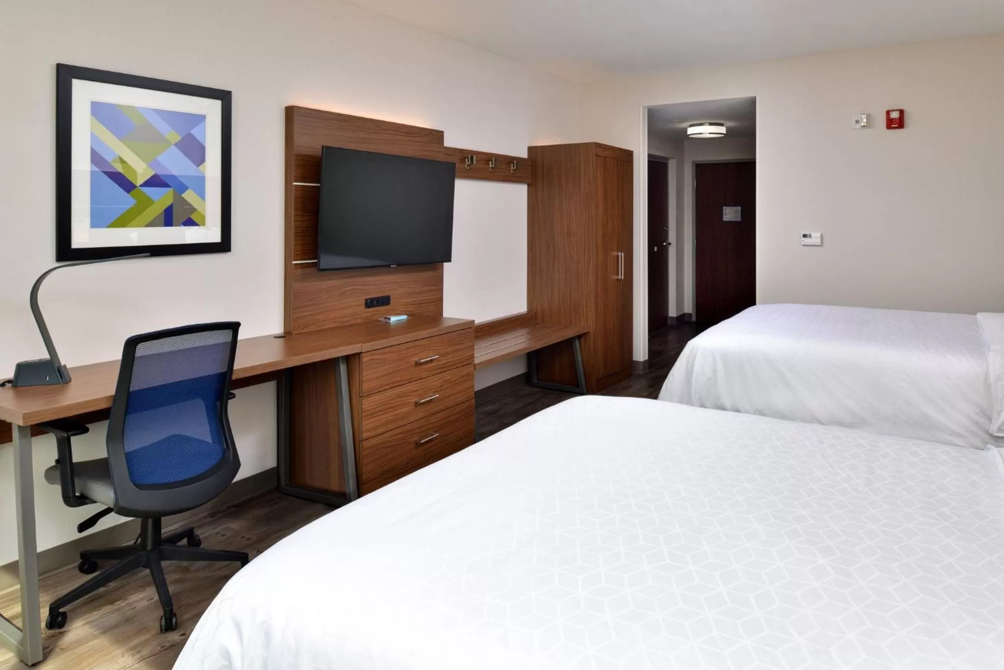 Photo of the whole room, Bed in Holiday Inn Express Orlando - South Park by IHG