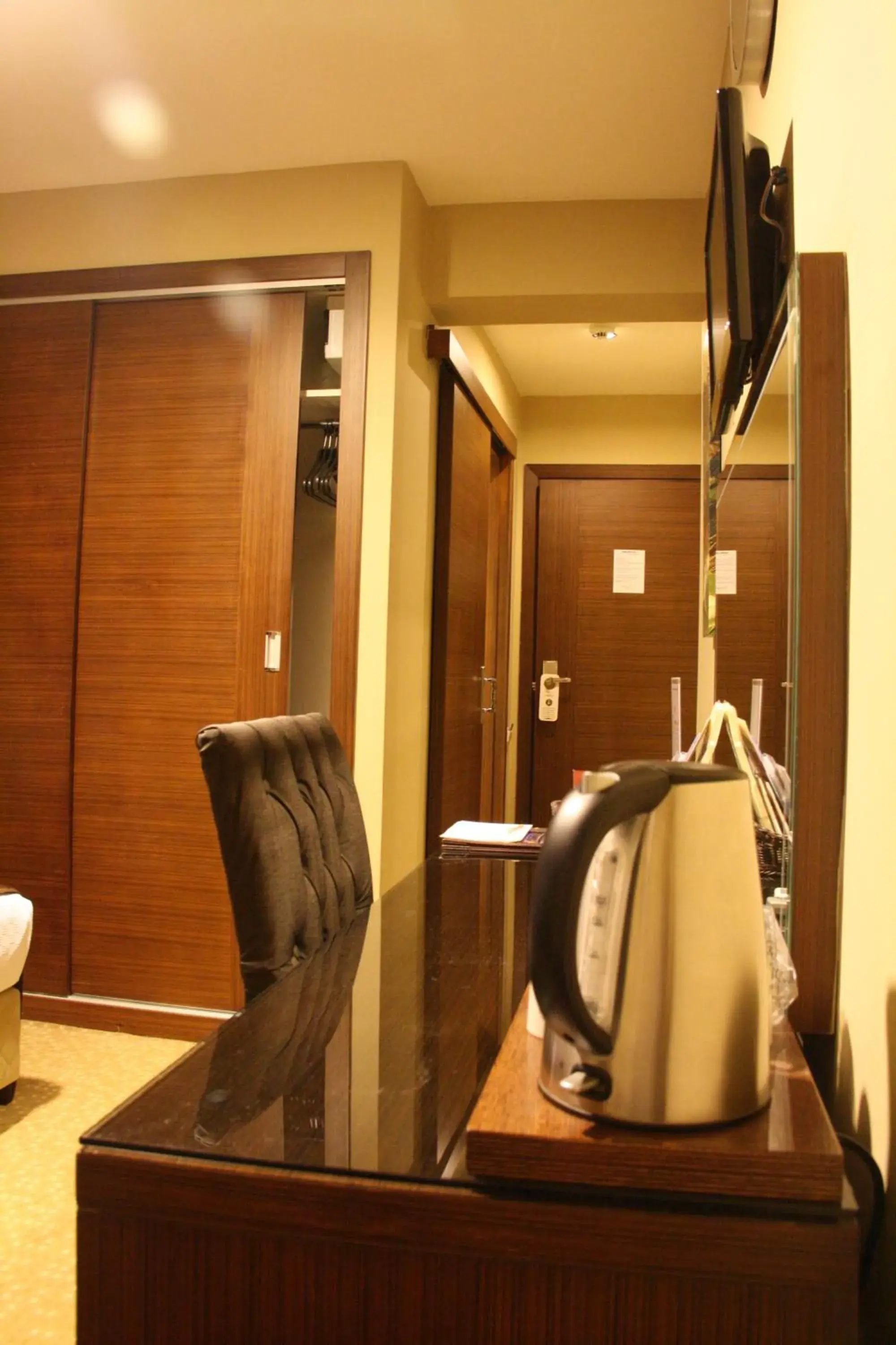 Seating area, Bathroom in Marlight Boutique Hotel