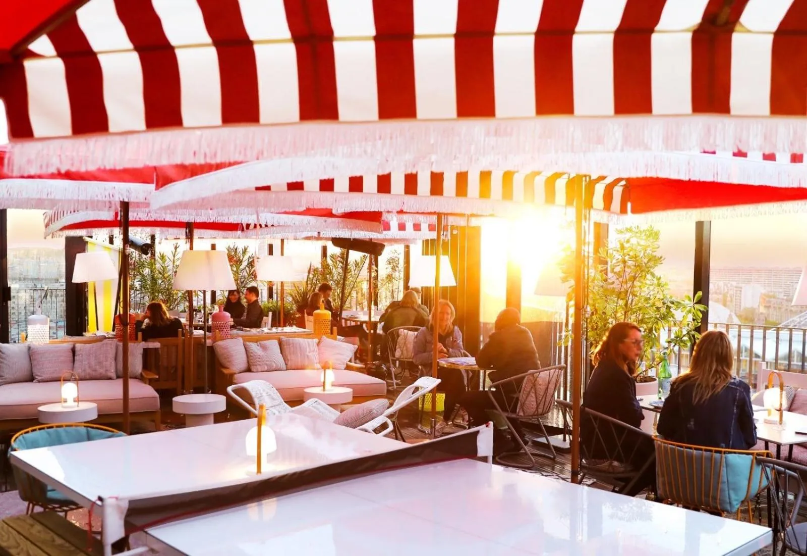 Restaurant/places to eat in Mama Shelter Paris West