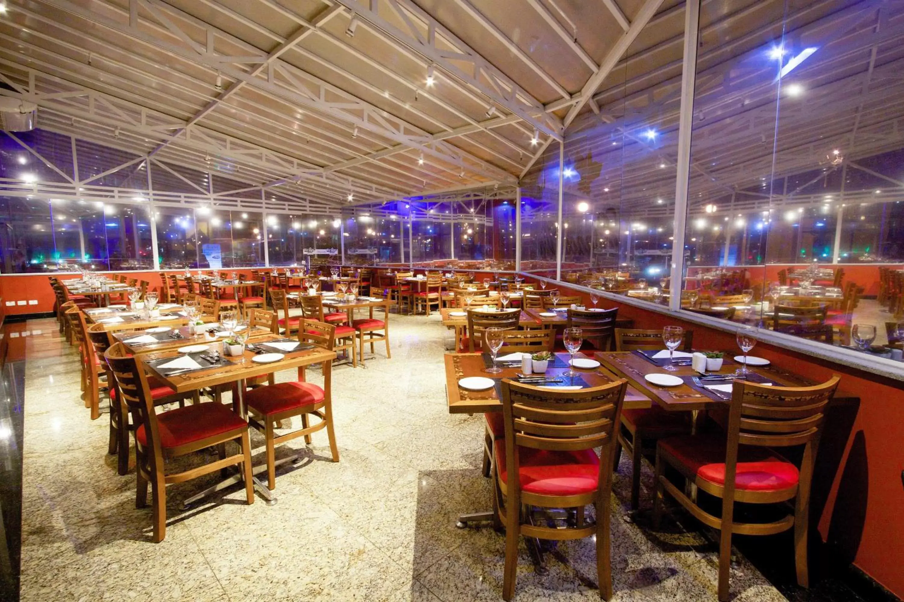 Banquet/Function facilities, Restaurant/Places to Eat in Bristol International Guarulhos