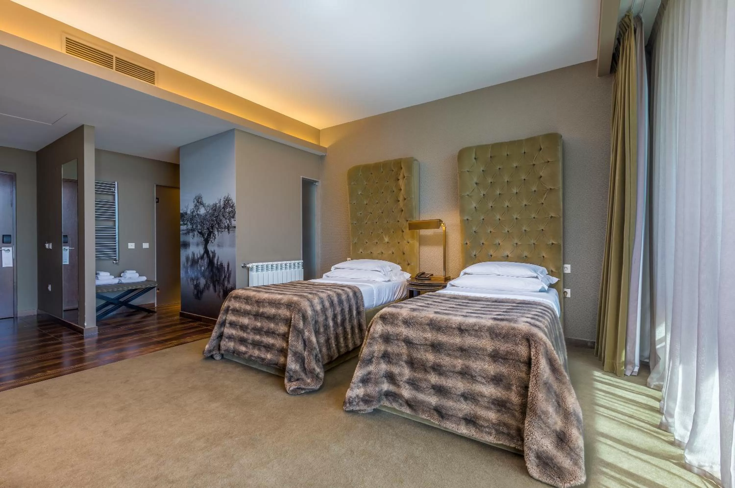 Family Room with Lake View in AP Lago Montargil - Conference & SPA