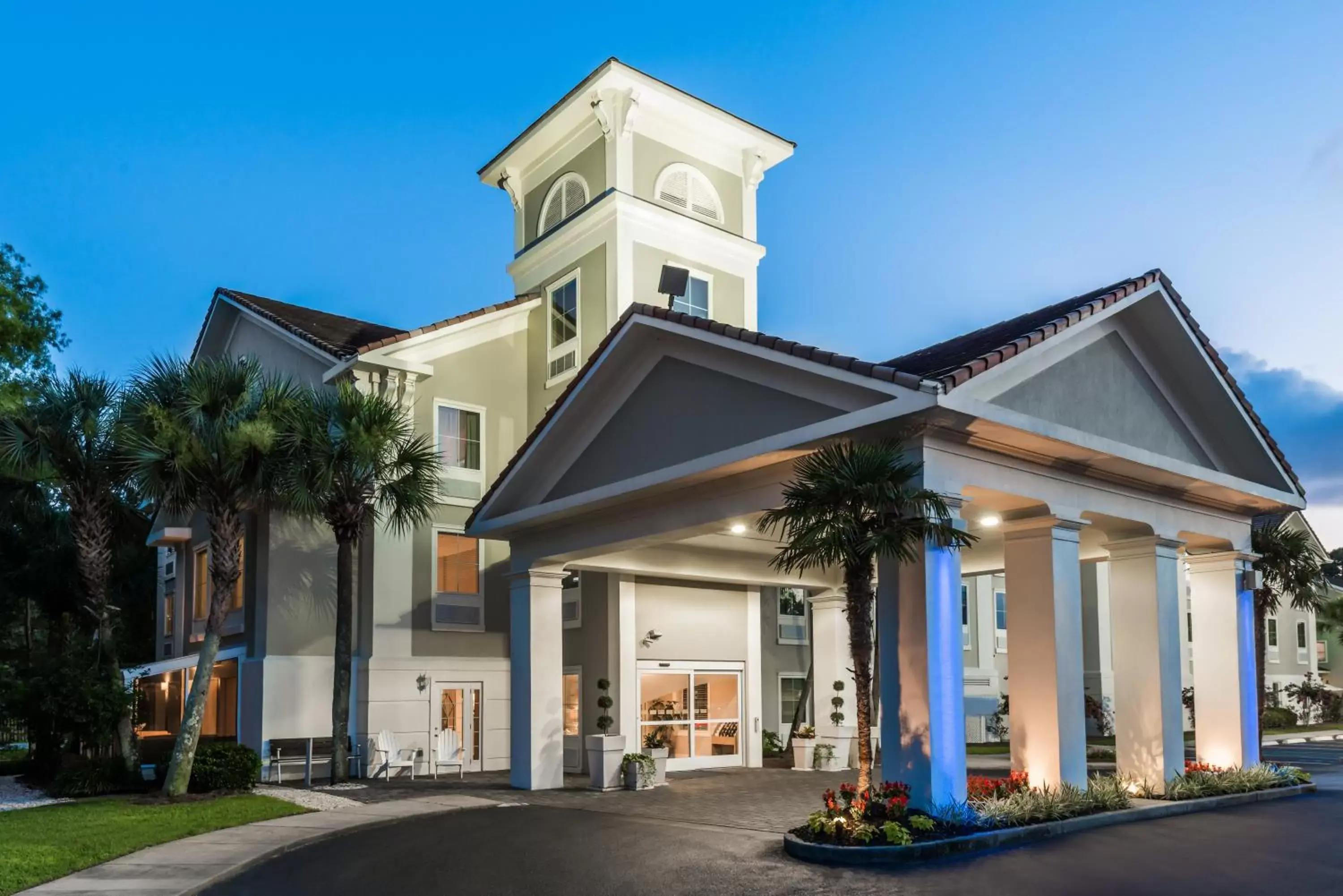 Property building in Holiday Inn Express Fairhope - Point Clear, an IHG Hotel