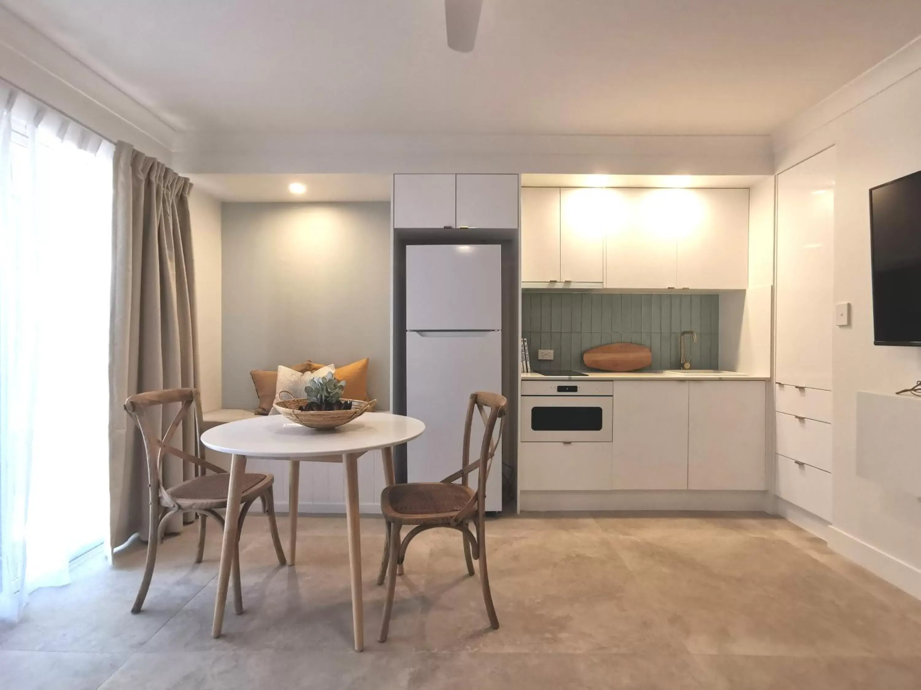 Kitchen/Kitchenette in Bay of Palms