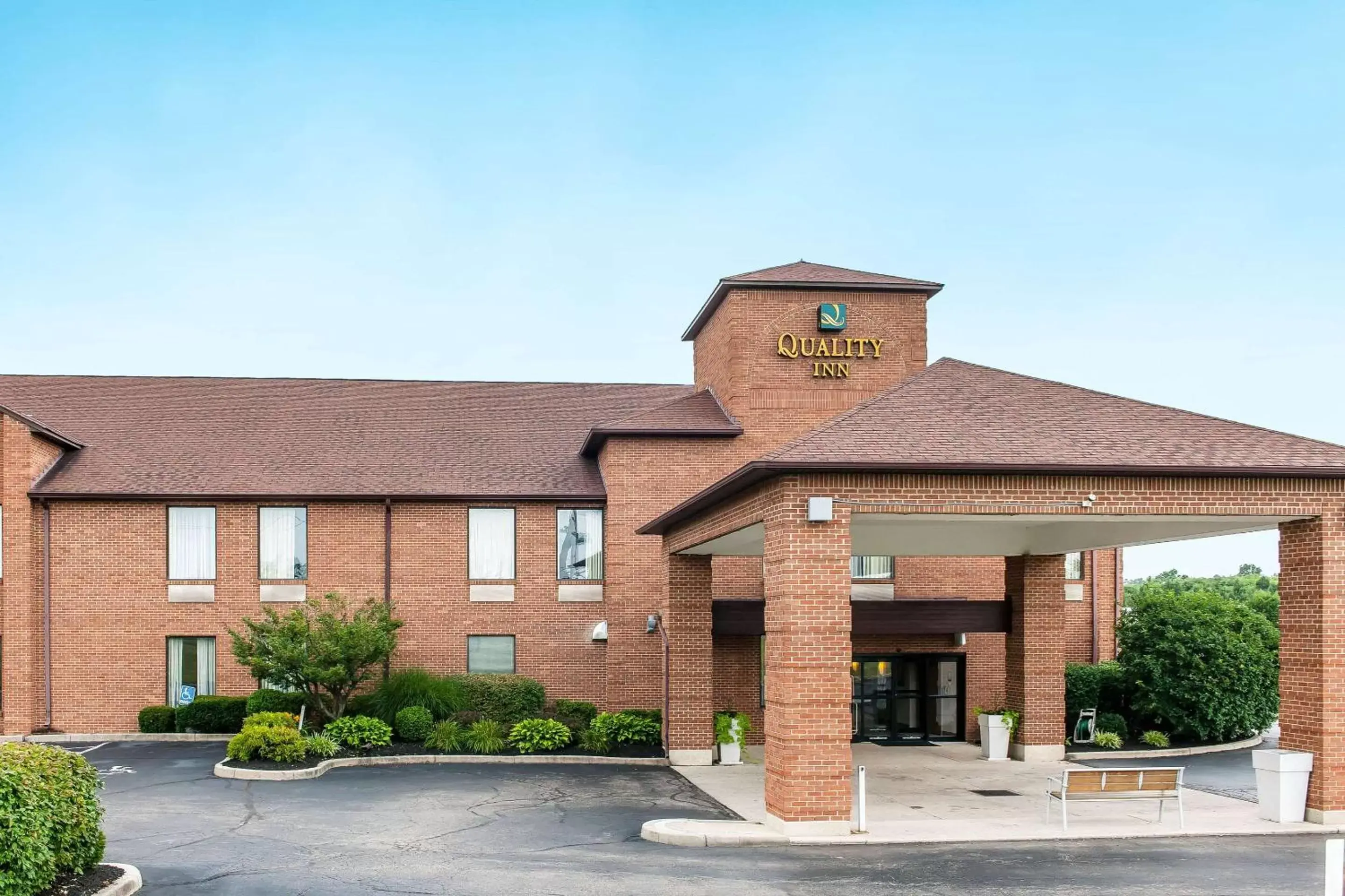 Property Building in Quality Inn Chester I-75