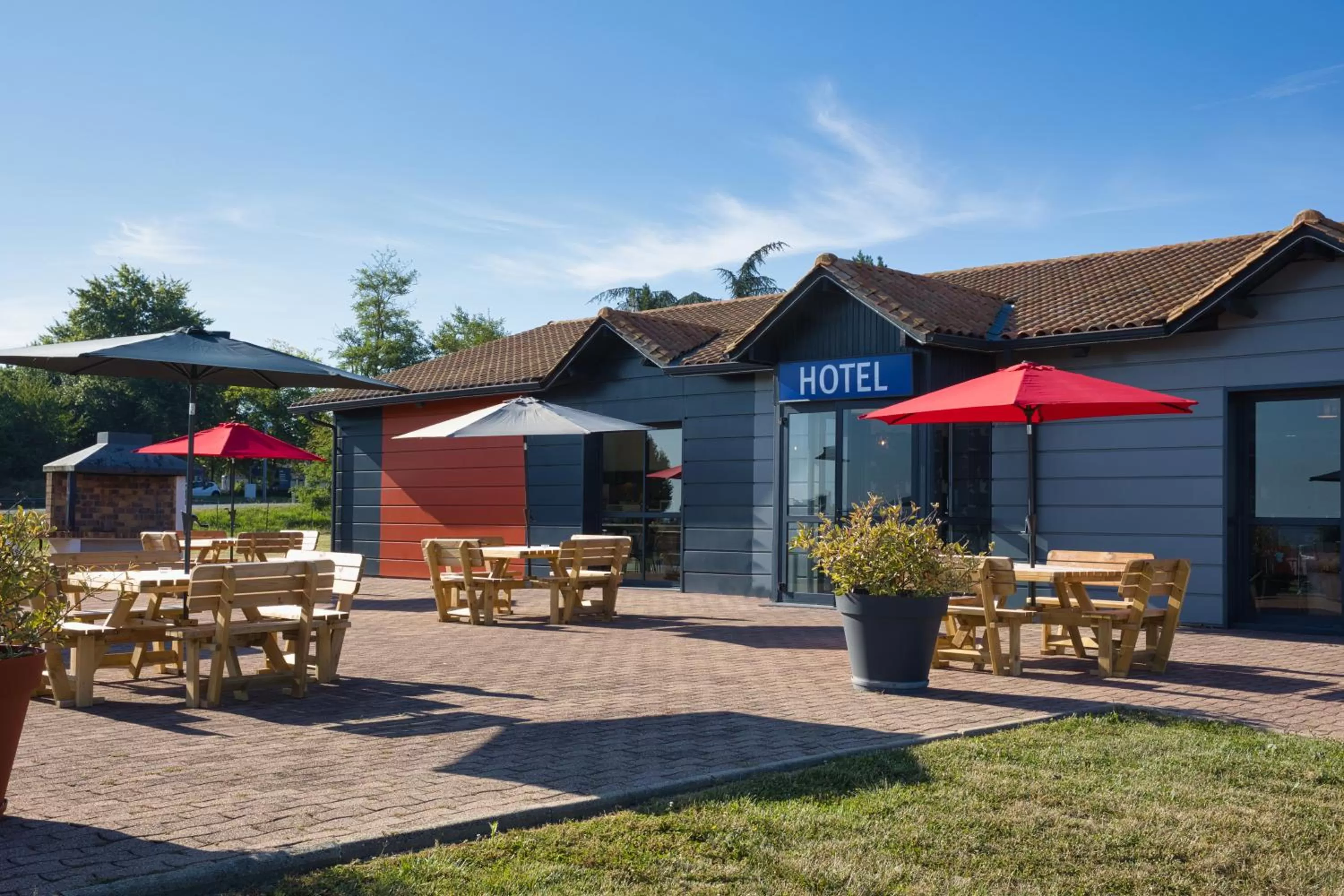 Patio in Best Western Hôtel Agen Le Passage, Agen Sud