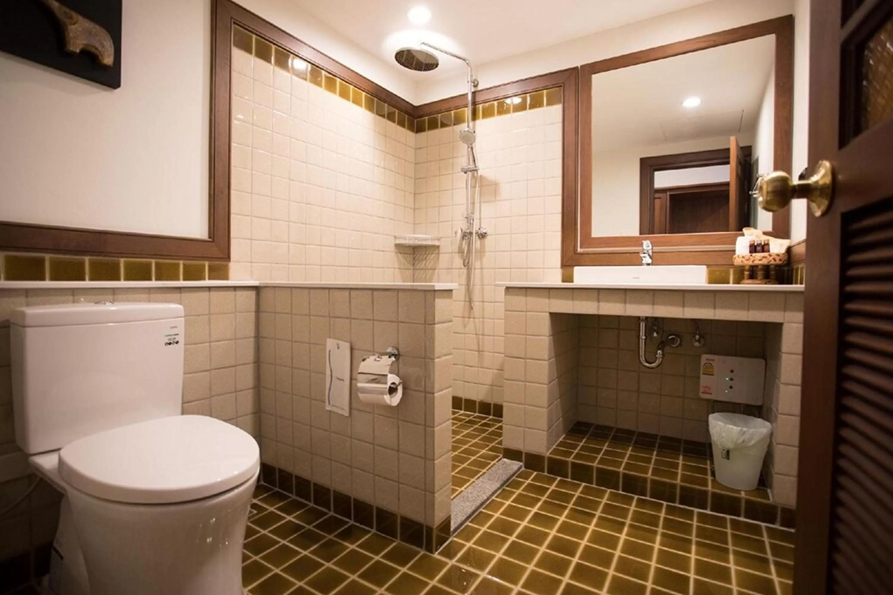 Shower in Villa Sanpakoi