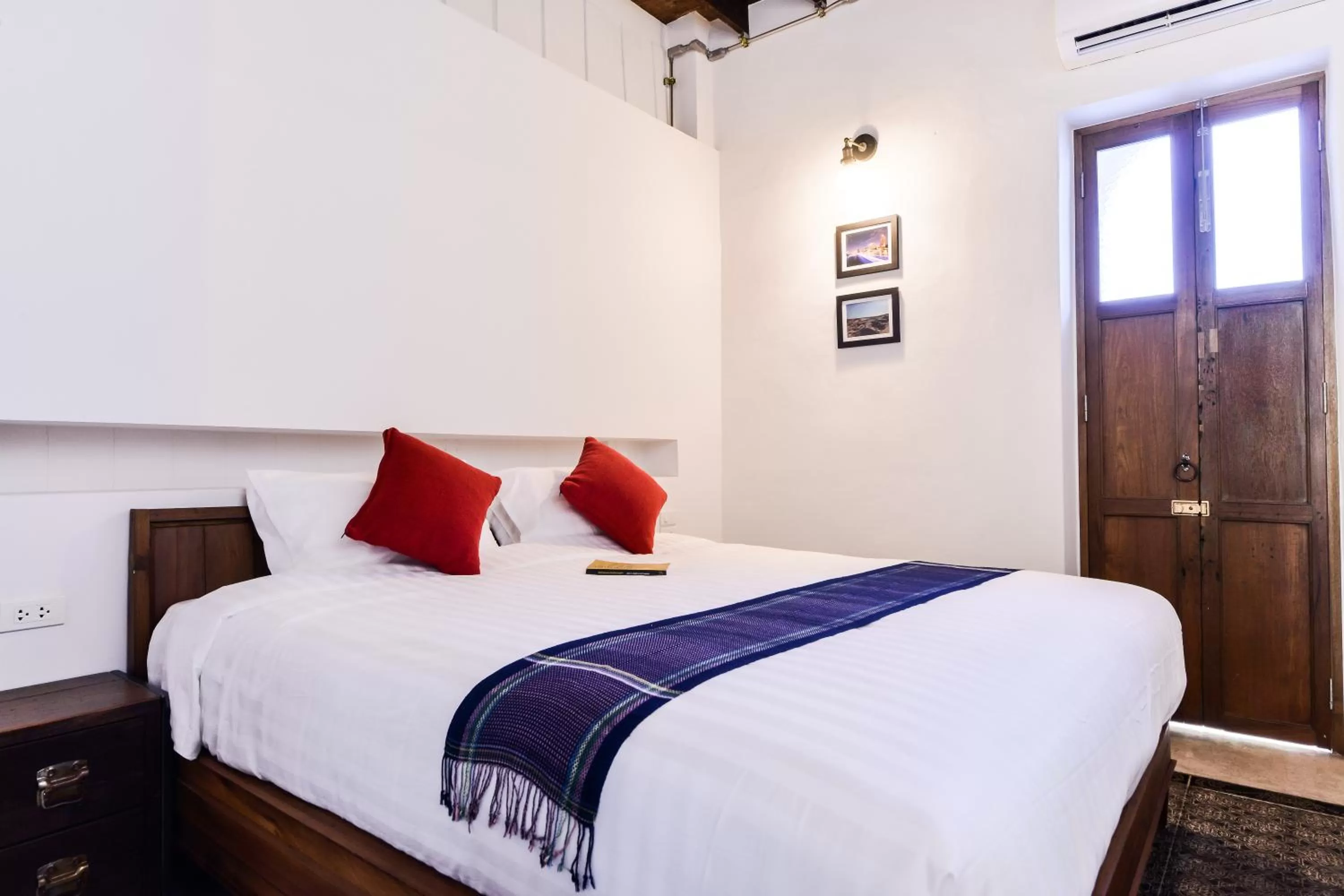 Bed in Neighbor Phuthon