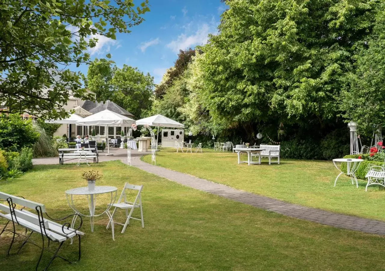 Garden in Headfort Arms Hotel