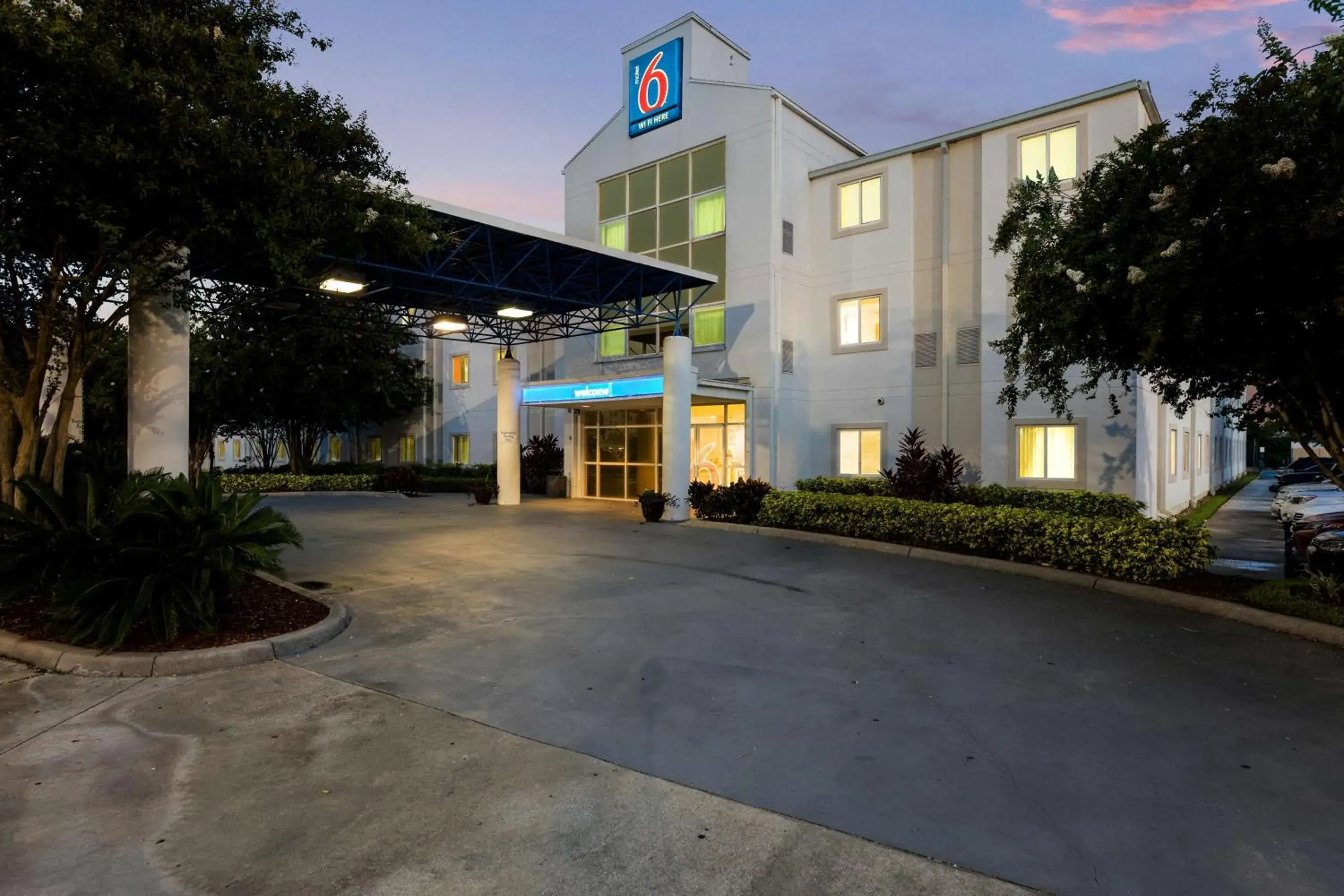 Property building in Motel 6-Orlando, FL - International Dr Property building in Motel 6-Orlando, FL - International Dr