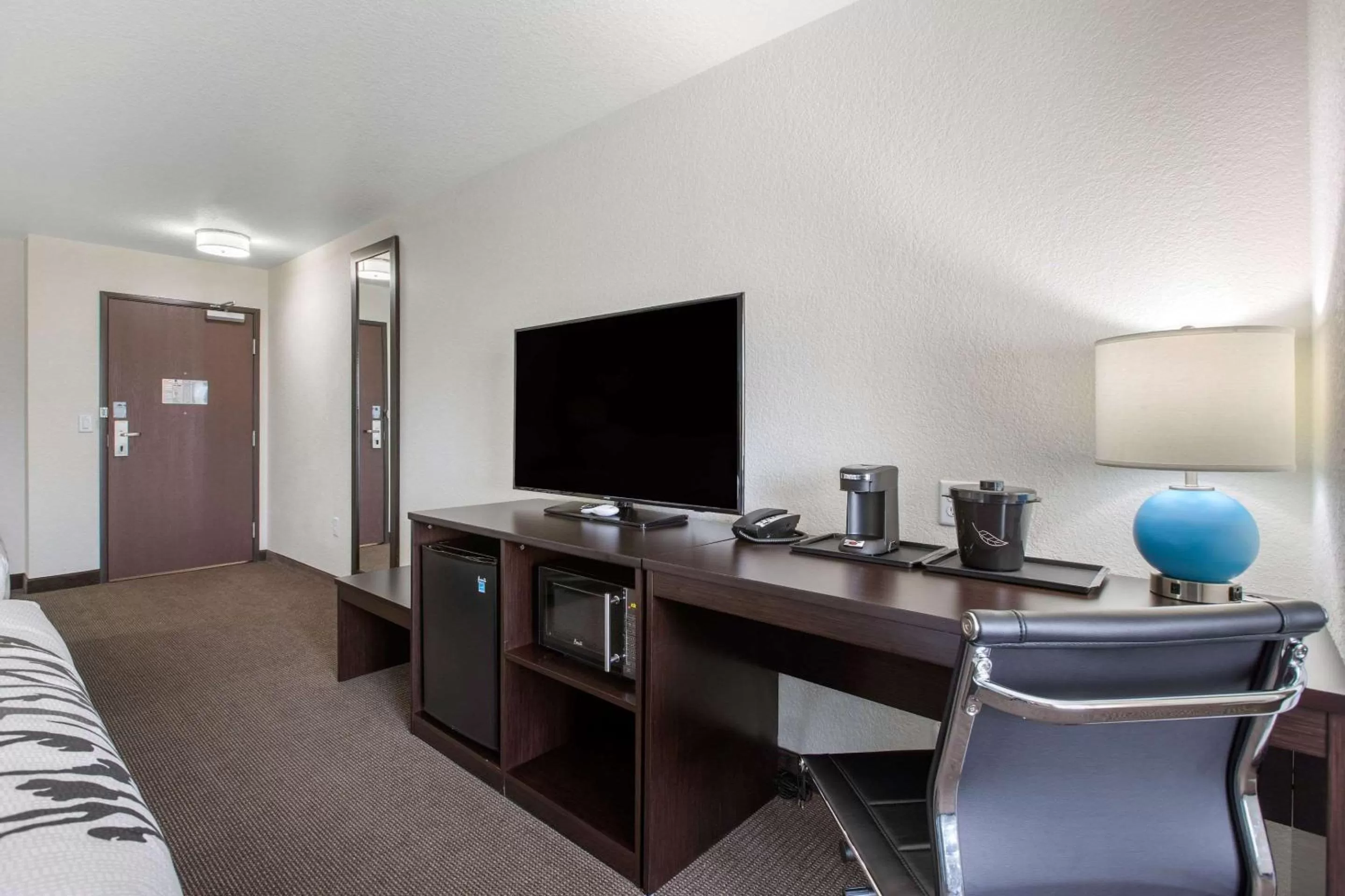 Photo of the whole room in Sleep Inn & Suites Ankeny - Des Moines