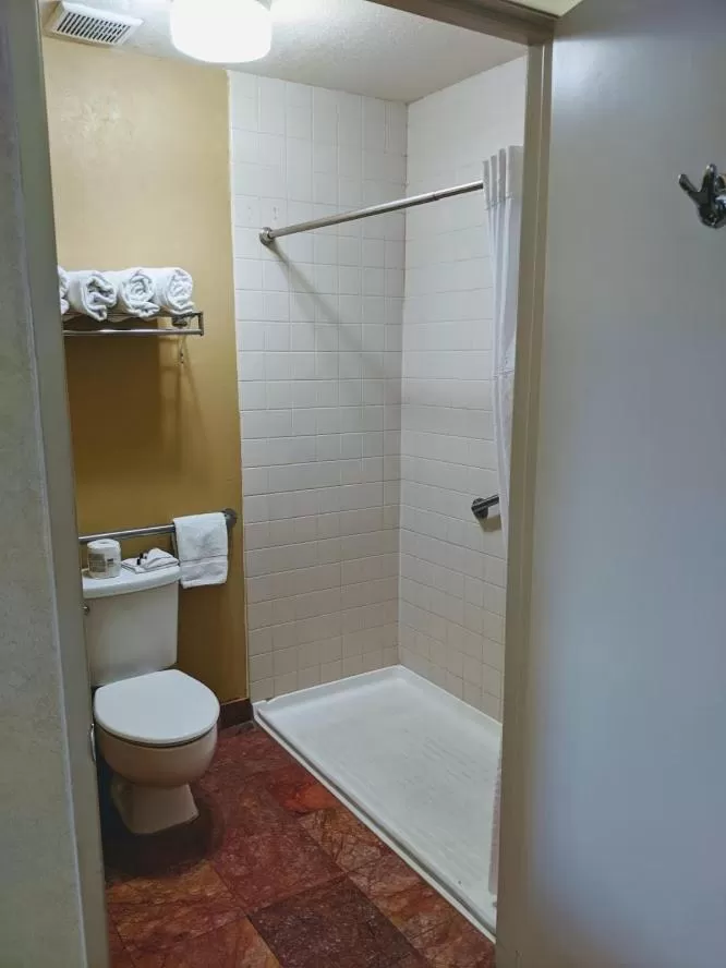 Bathroom in Days Inn by Wyndham Bullhead City