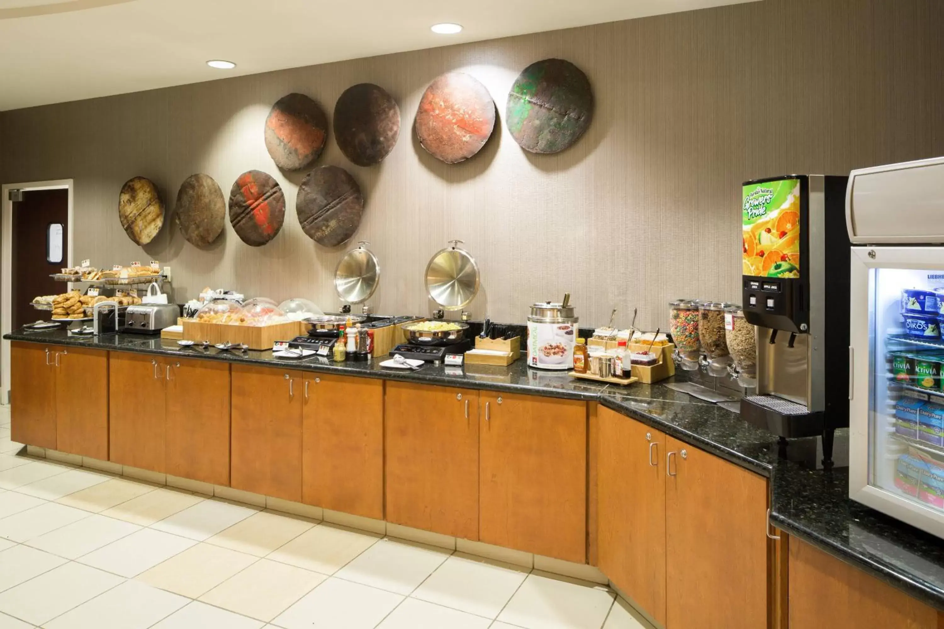 Breakfast, Restaurant/Places to Eat in SpringHill Suites Indianapolis Fishers