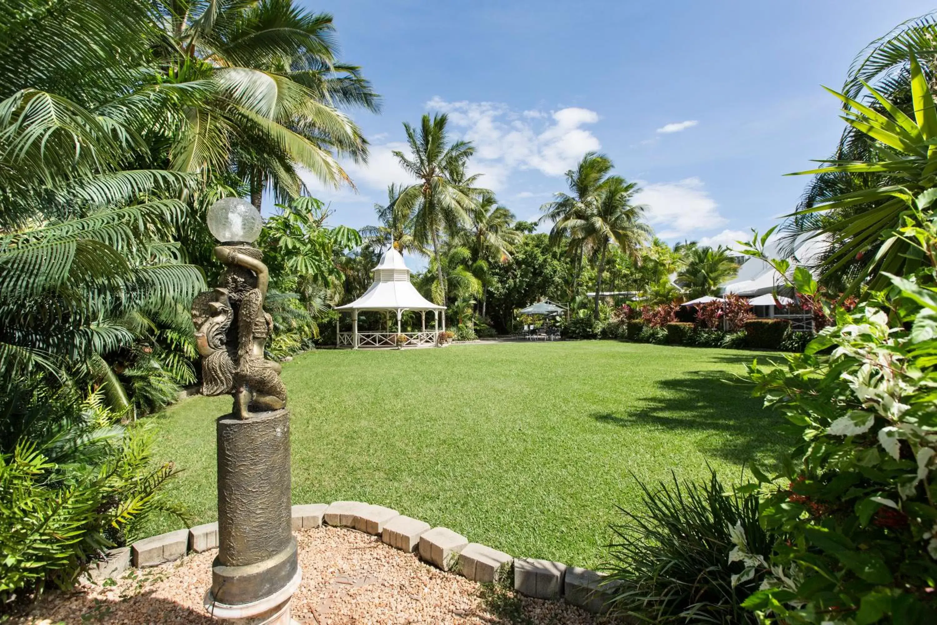 Garden in Seagulls