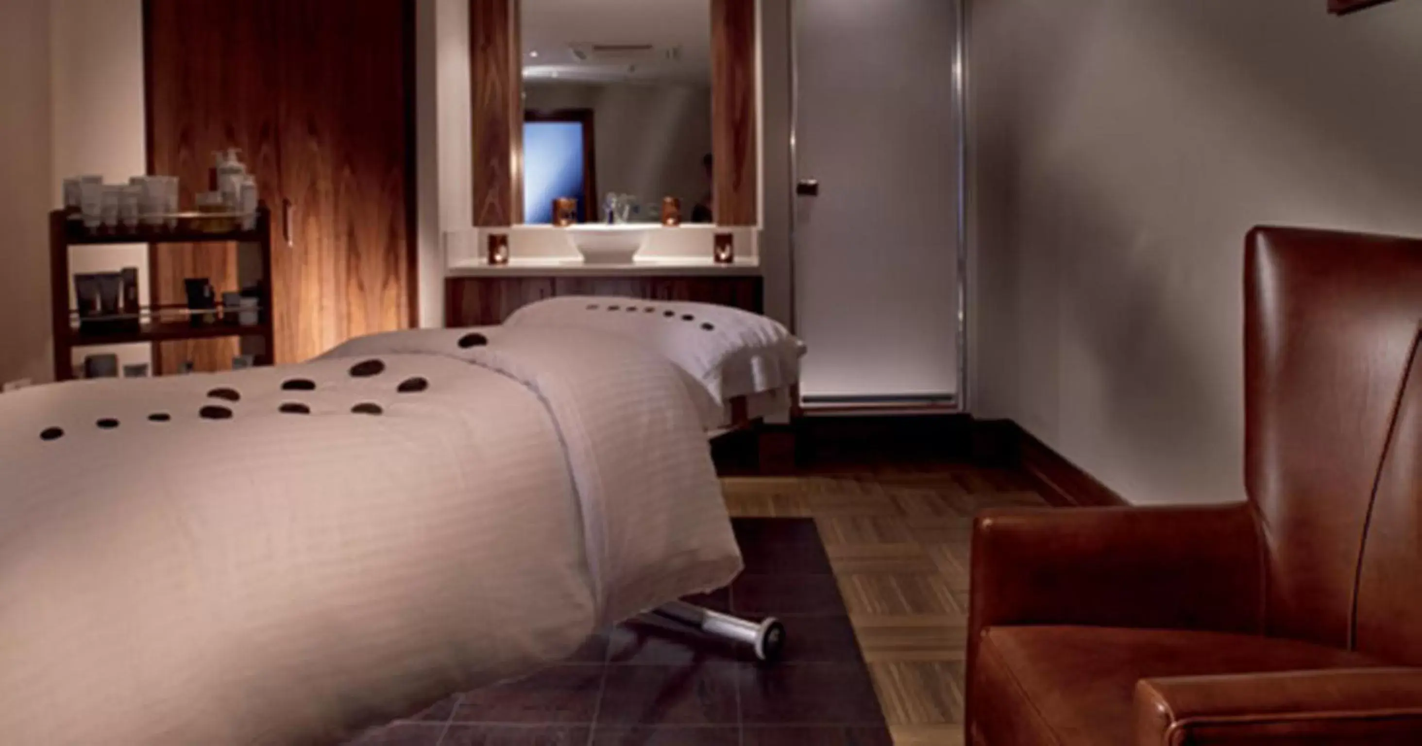 Spa and wellness centre/facilities in Abbey Court