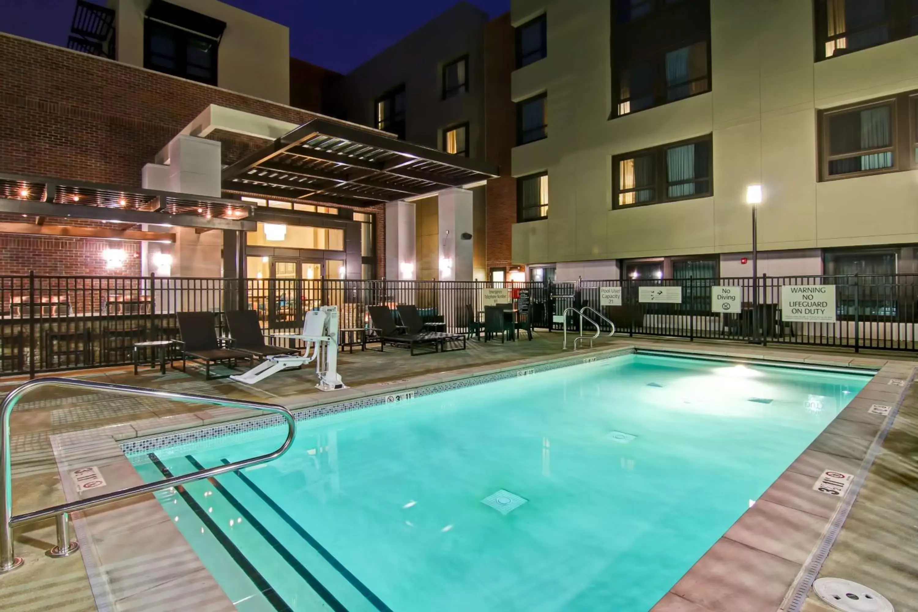 Pool view, Swimming Pool in Homewood Suites by Hilton Palo Alto