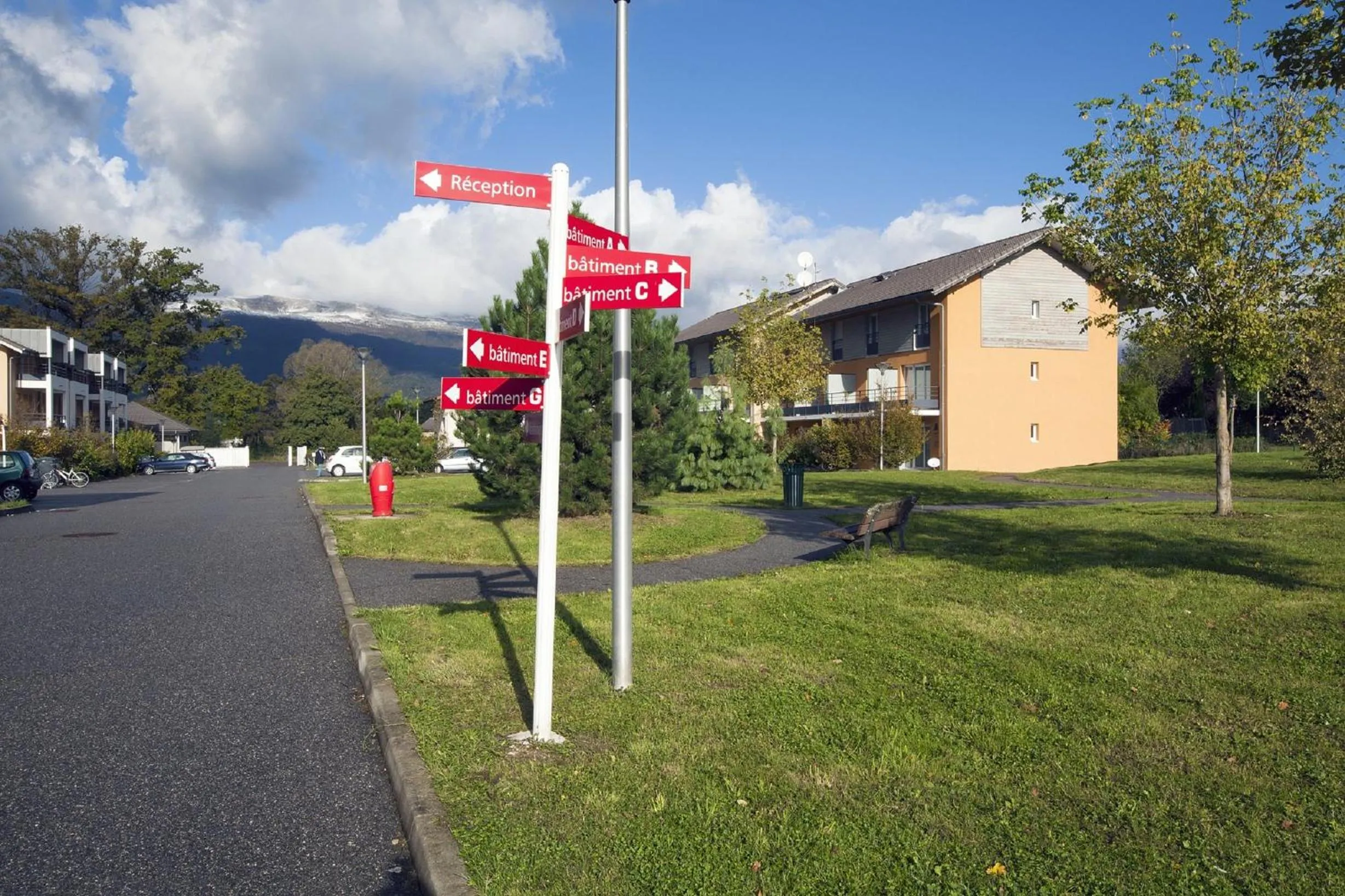 Facade/entrance in Residhome Genève Prévessin Le Carré d'Or