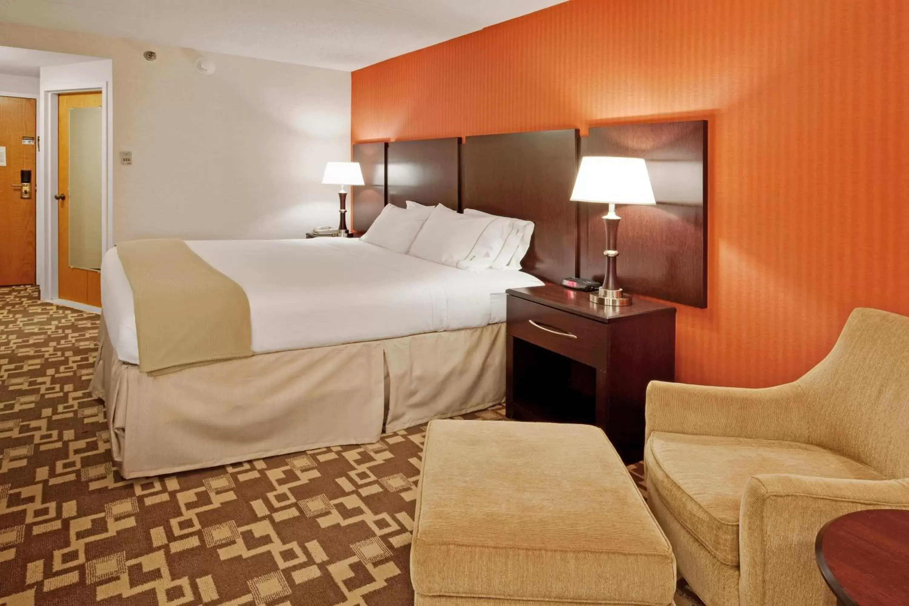 Photo of the whole room, Bed in Holiday Inn Express Wilkes Barre East, an IHG Hotel