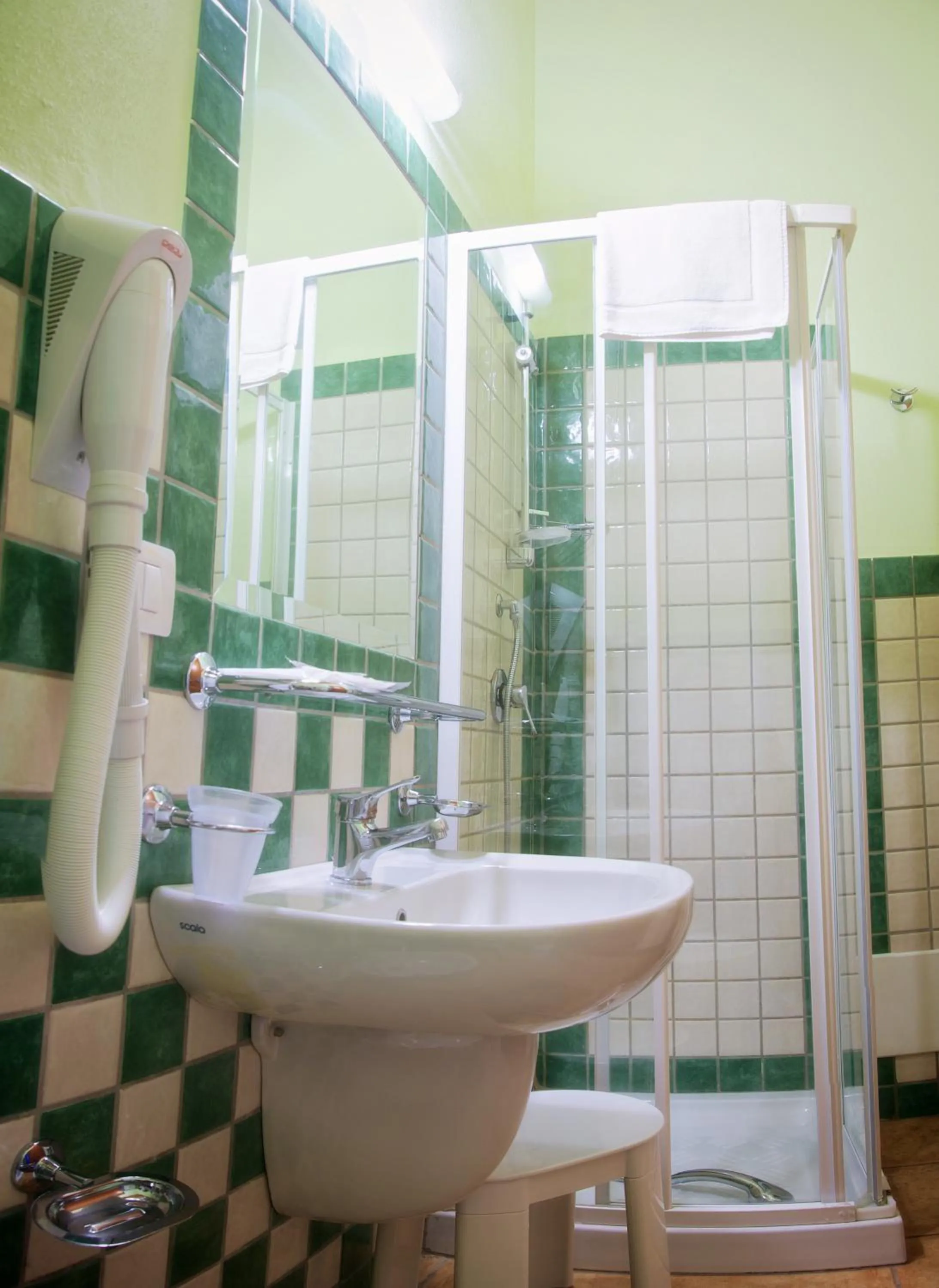 Bathroom in Club Esse Cala Gonone