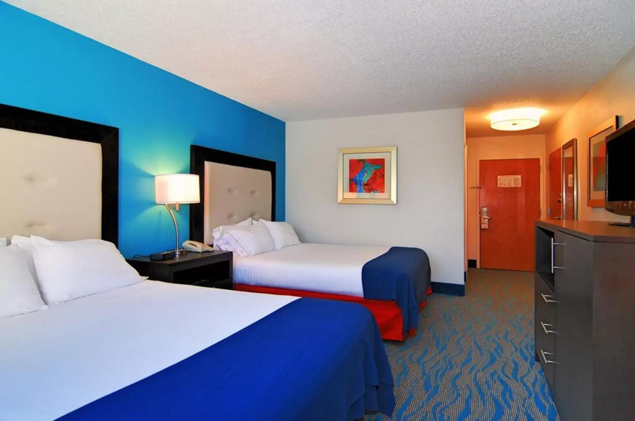 Photo of the whole room, Bed in Holiday Inn Express Destin E - Commons Mall Area, an IHG Hotel