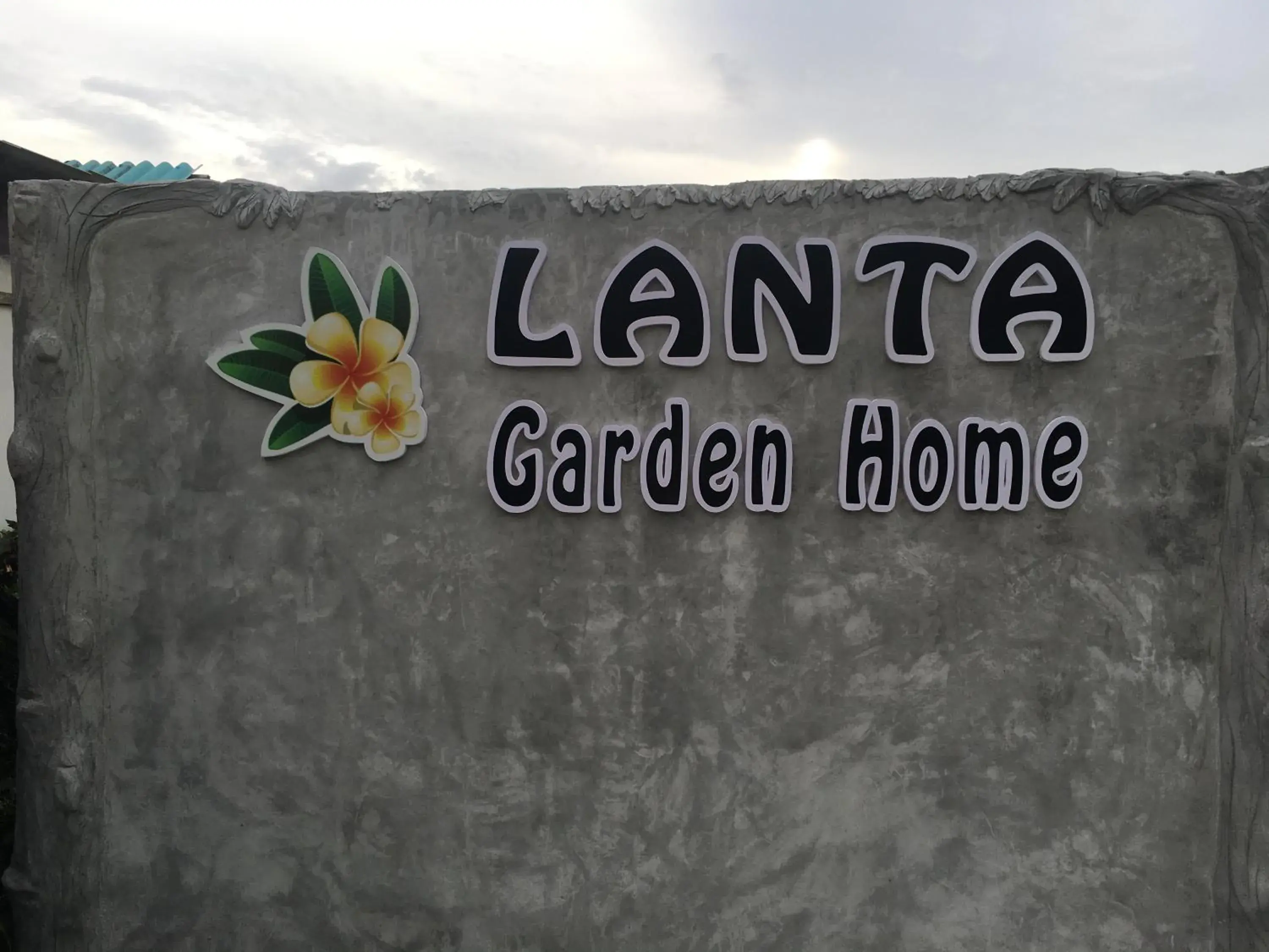 Property Logo/Sign in Lanta Garden Home (SHA Extra Plus)