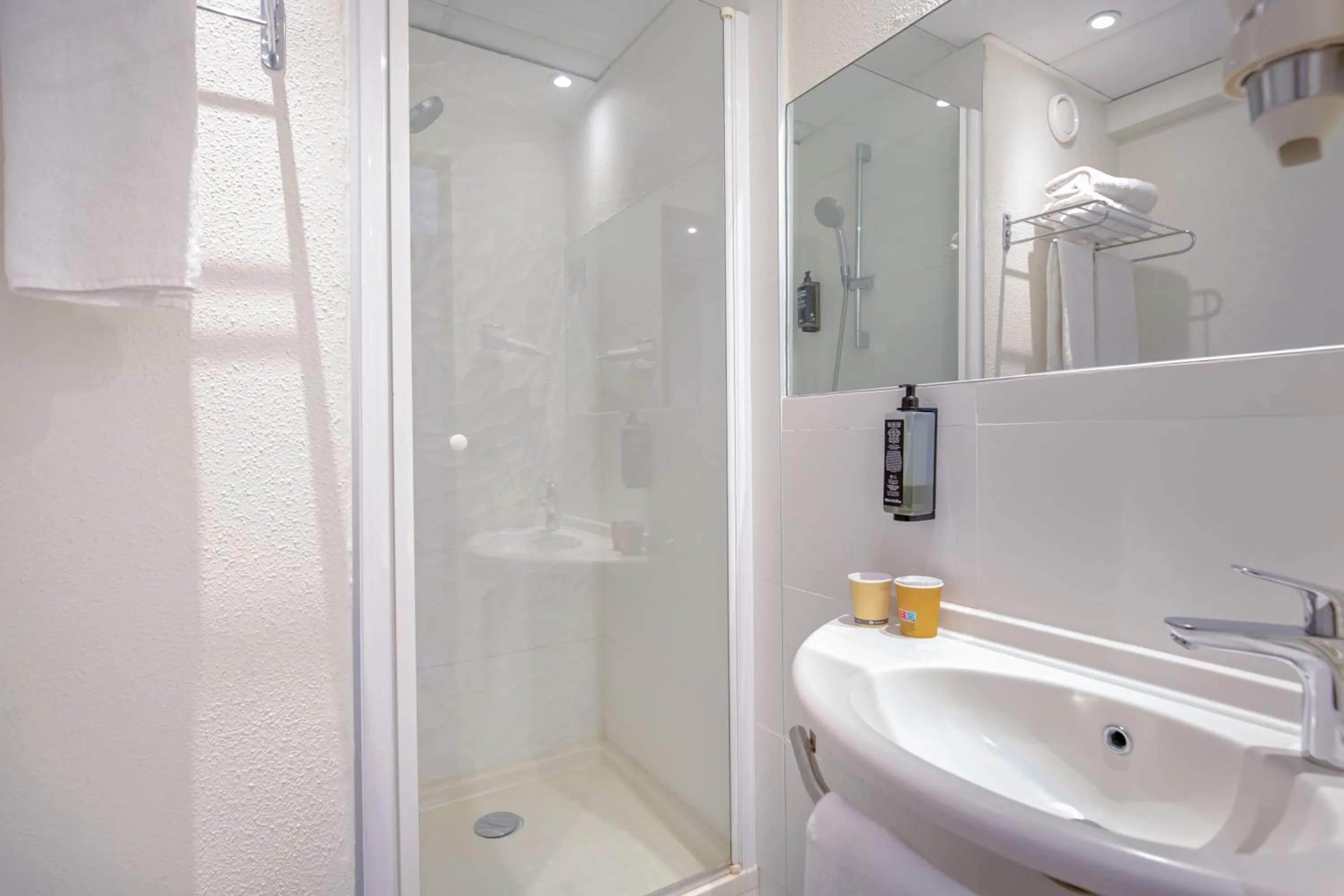 Bathroom in ibis Styles Cannes Le Cannet