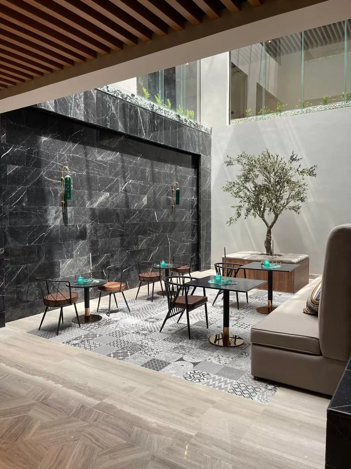 Communal lounge/ TV room in Voyage Residence فوياج ريسيدنس للشقق المخدومة