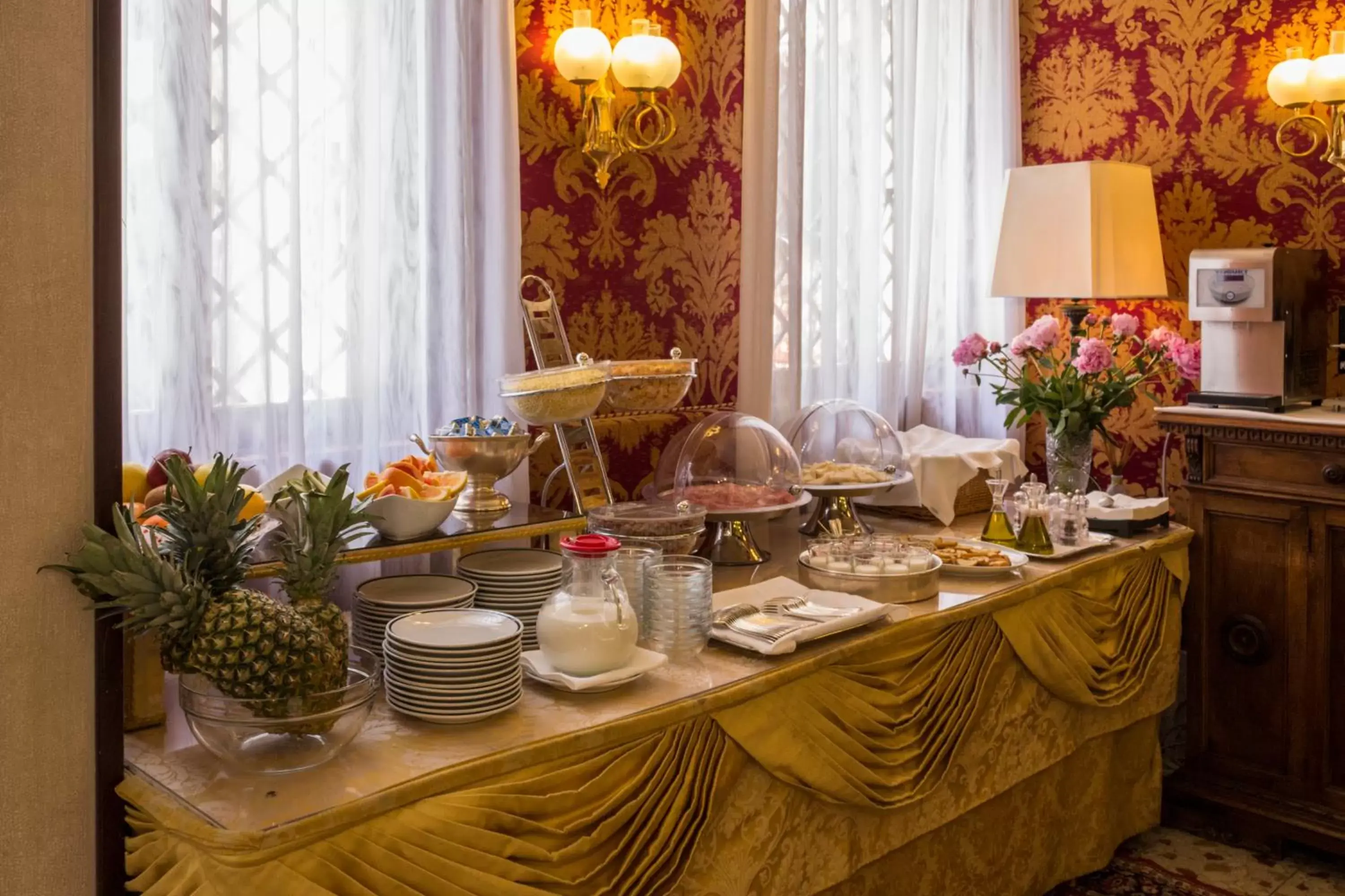 Food and drinks in Hotel Bel Sito e Berlino