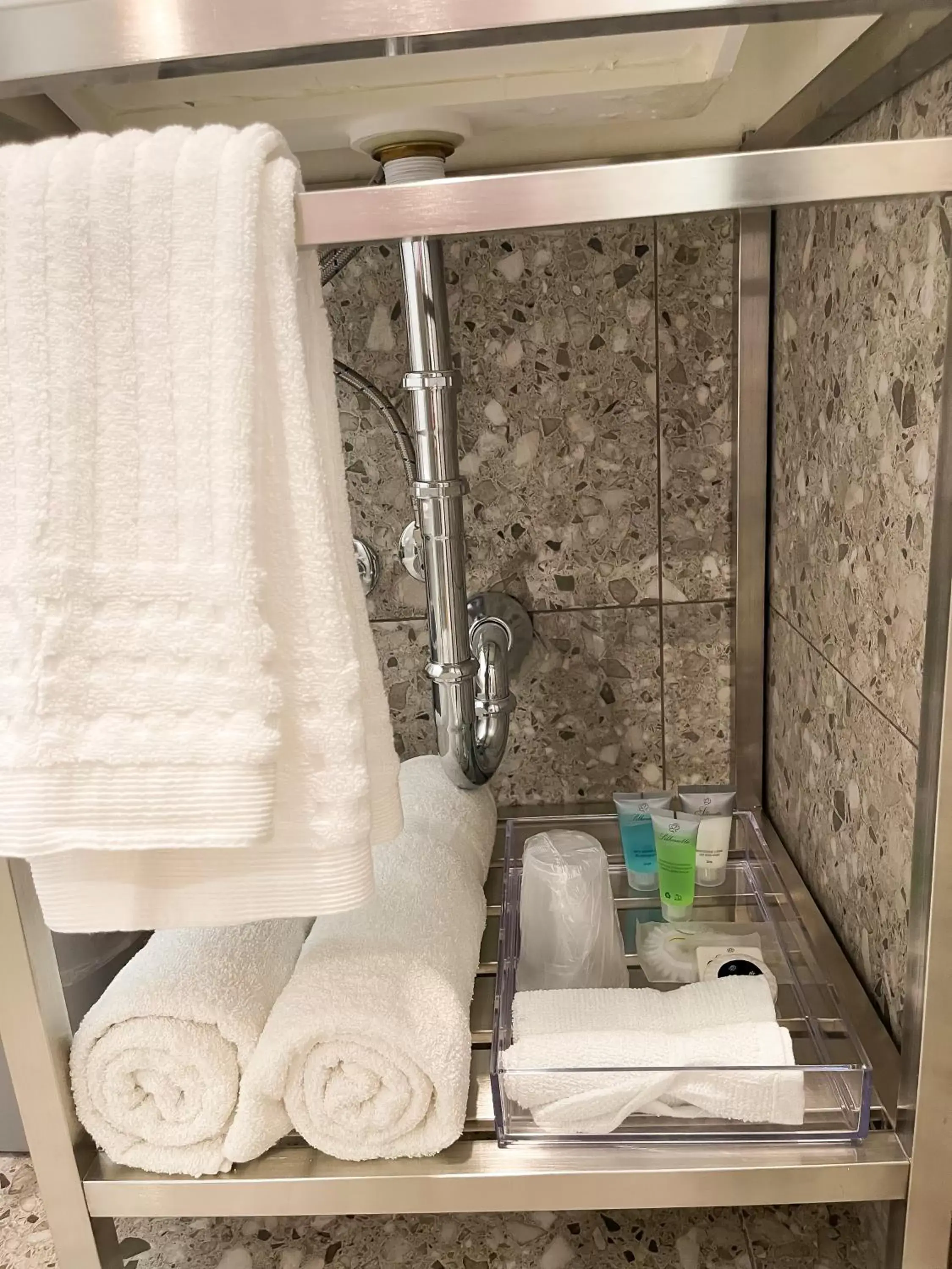 Bathroom in Hotel Saint-Andre