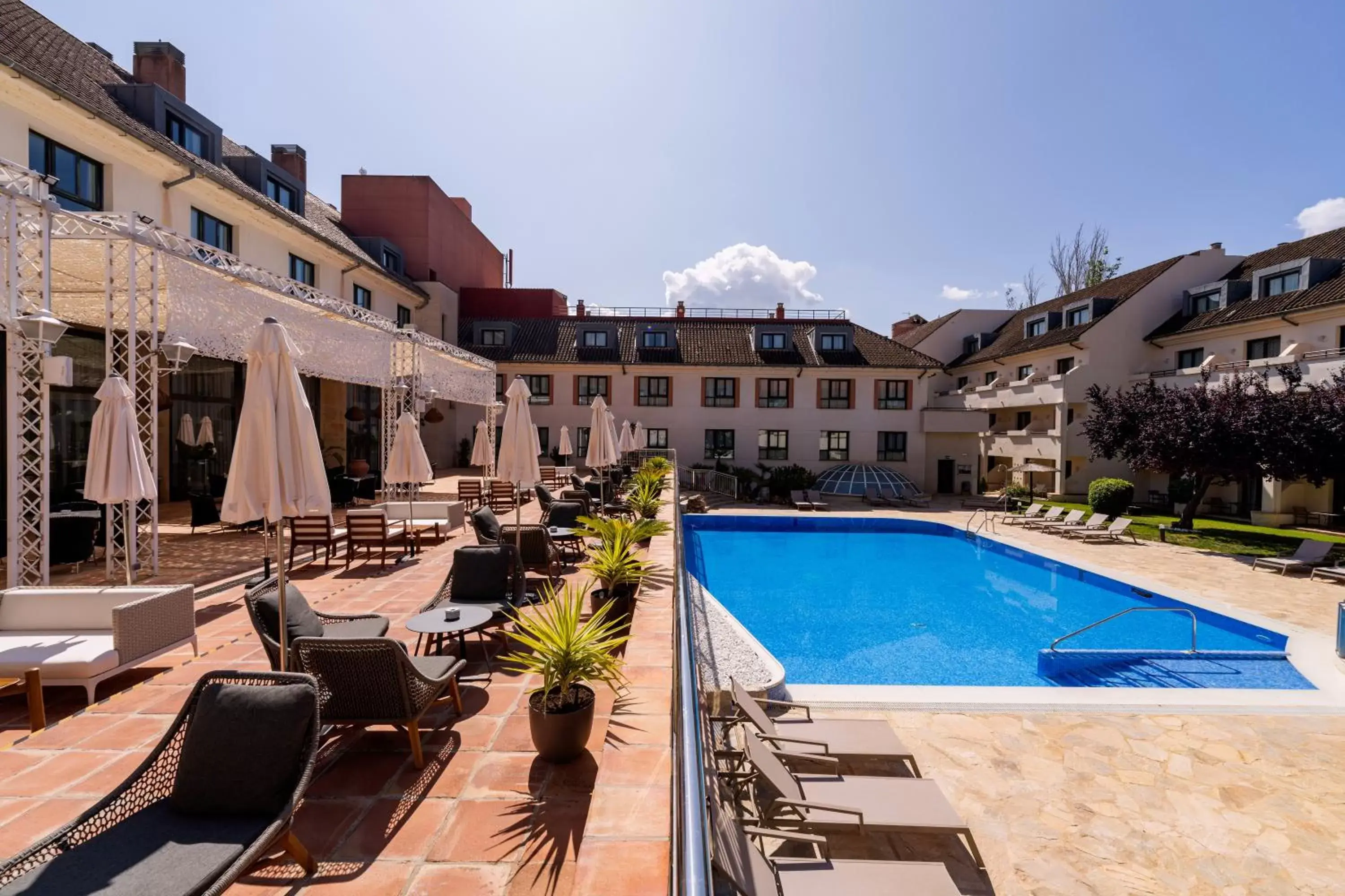 Balcony/Terrace, Swimming Pool in Hotel Antequera Hills