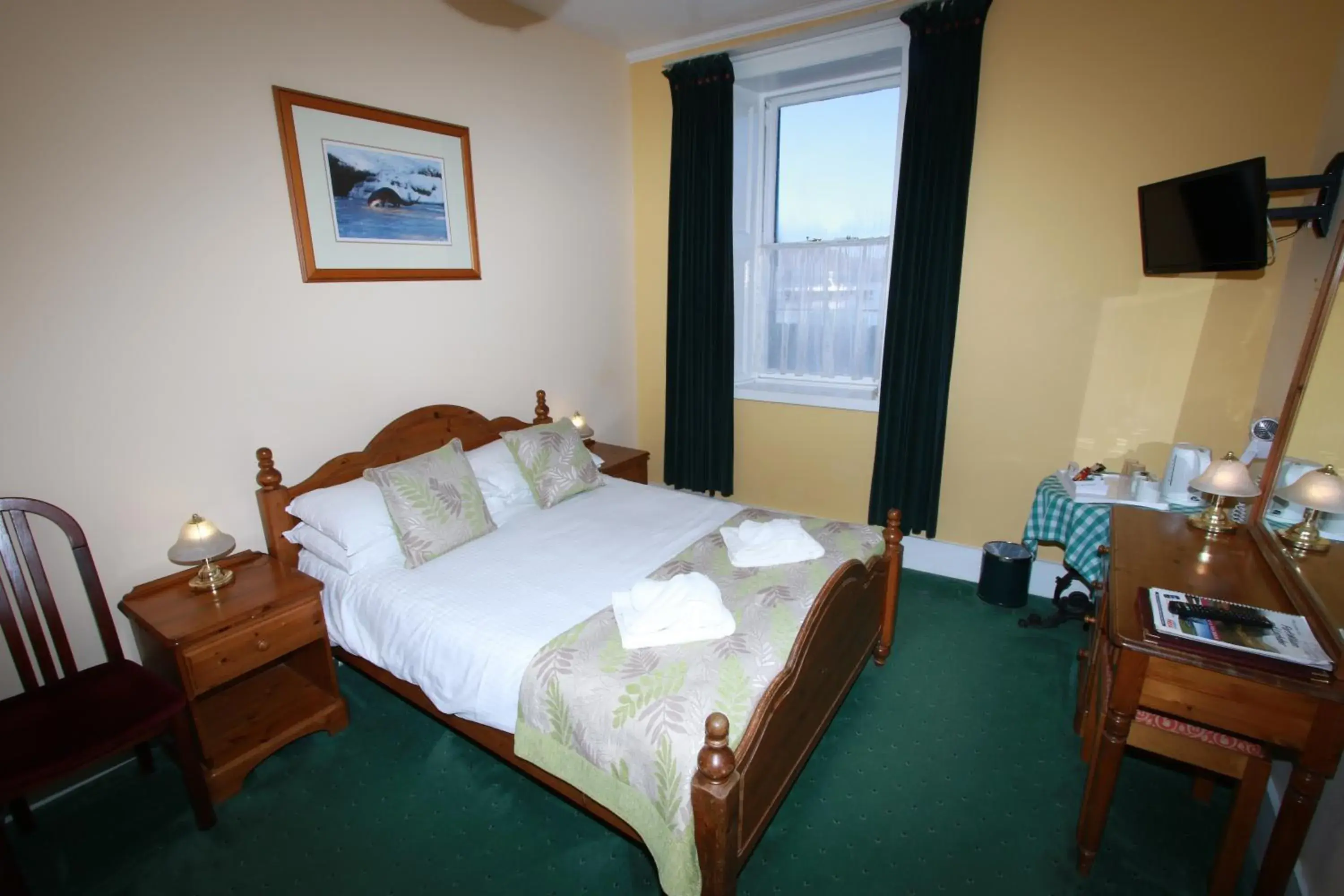 Bedroom, Bed in Inn at Ardgour
