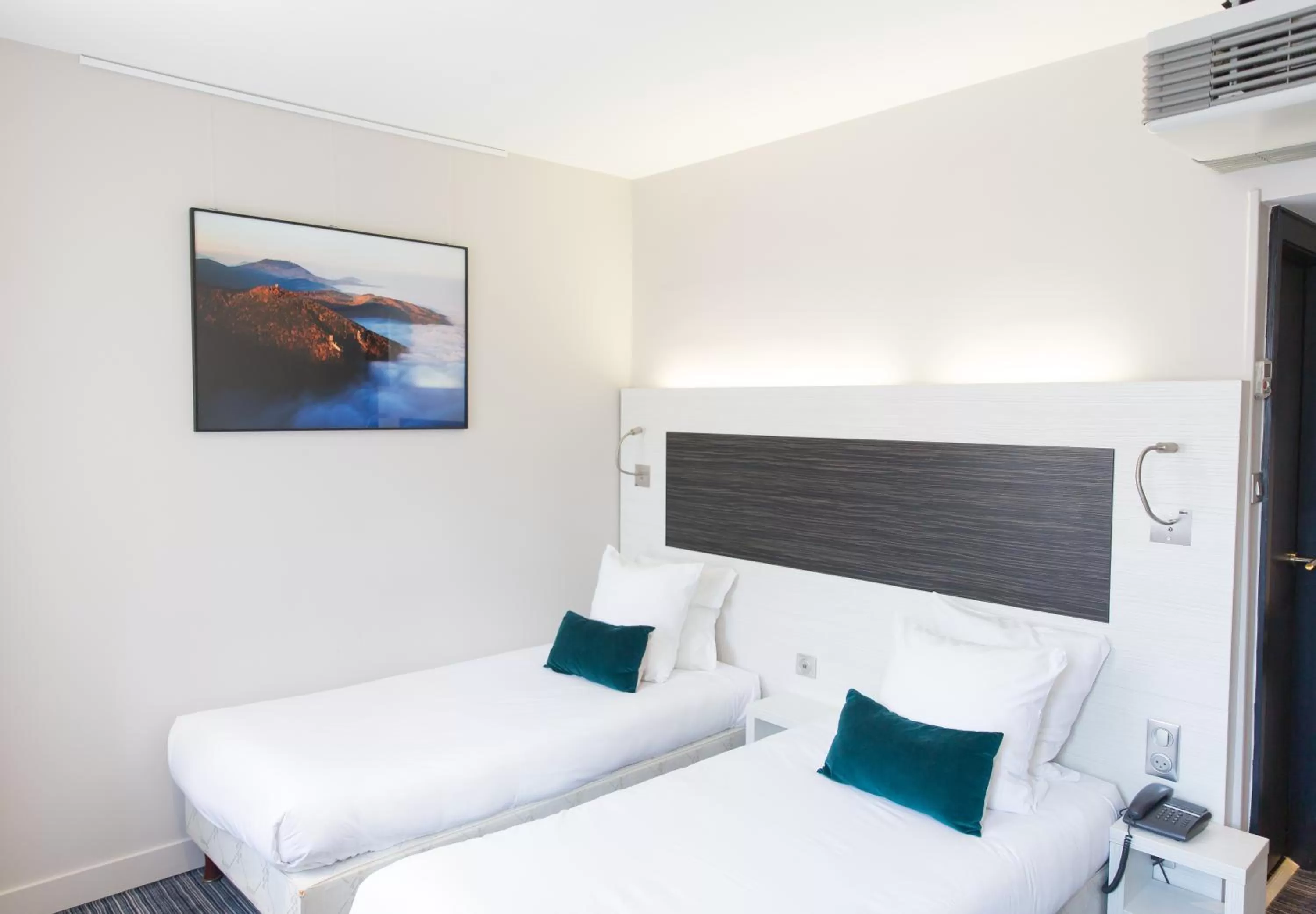 Bed in Hôtel Couvent du Franciscain Centre ville