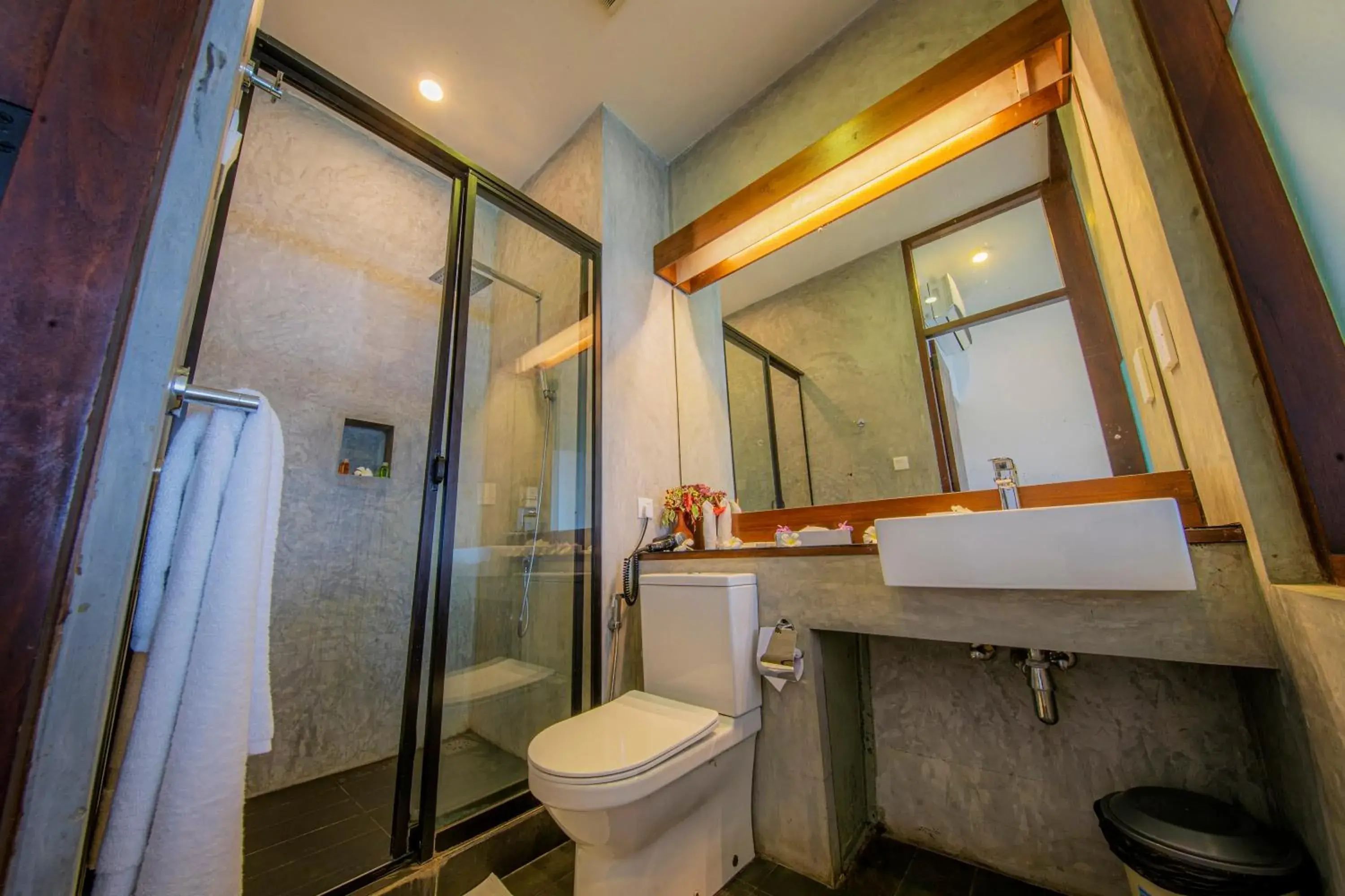 Bathroom in Temple Tree Resort & Spa