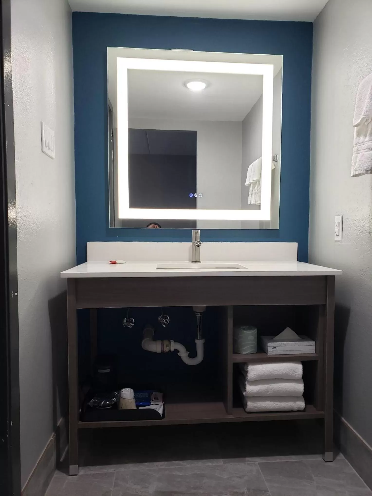 Bathroom in La Quinta Inn by Wyndham Temple