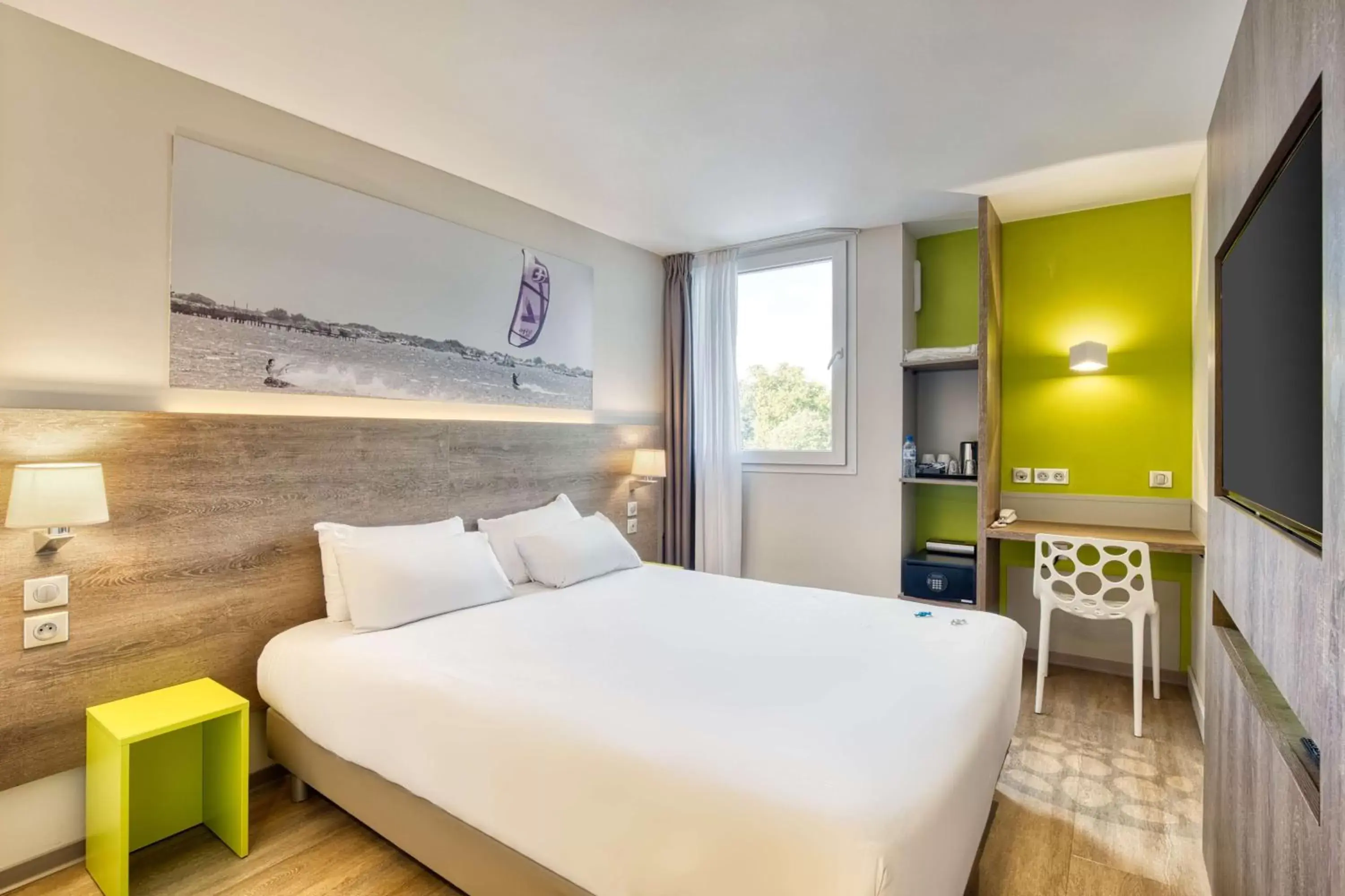 Bed in Best Western Hotelio Montpellier Sud