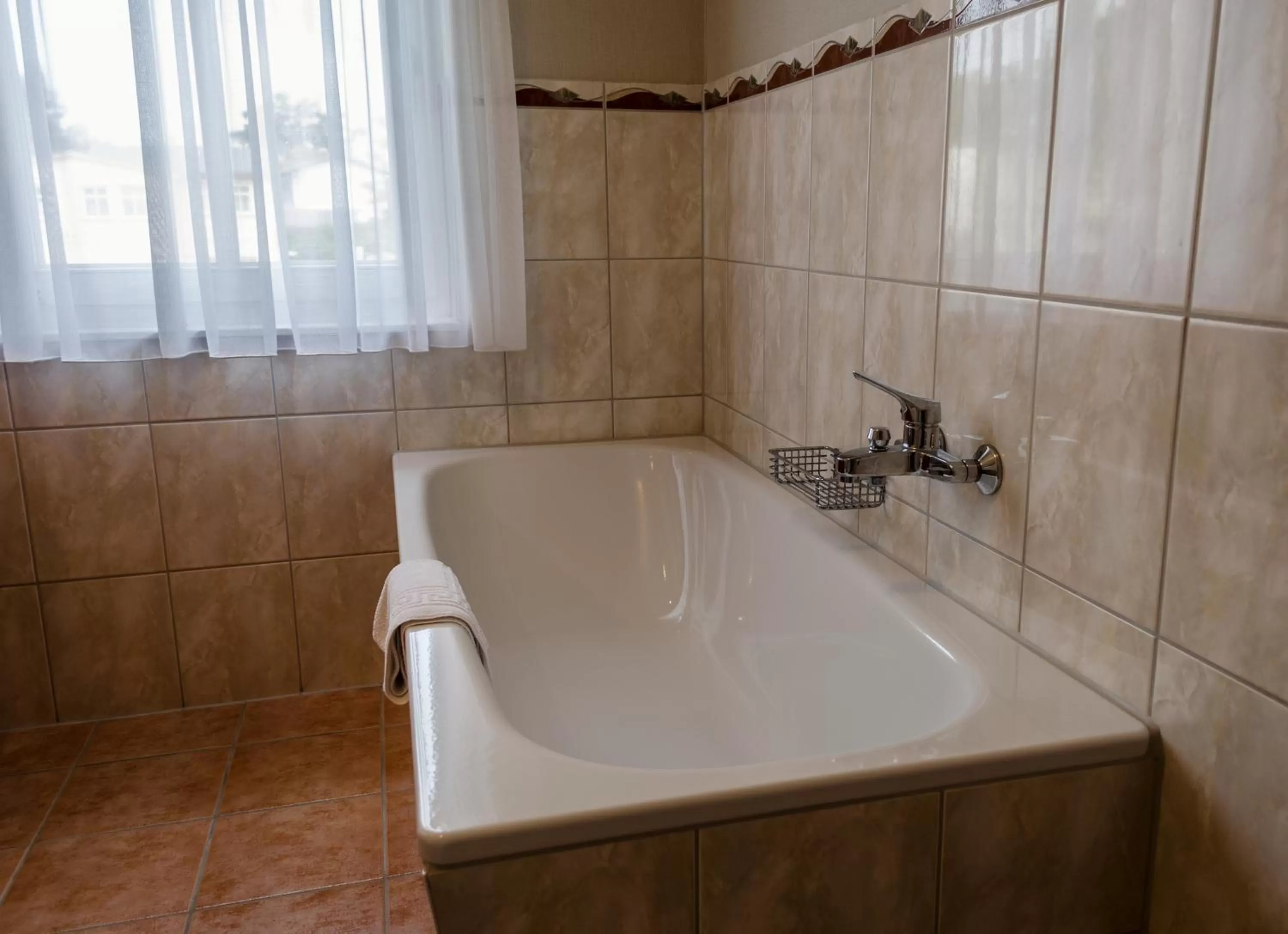 Photo of the whole room, Bathroom in Hotel Meereswelle - Anno 1875