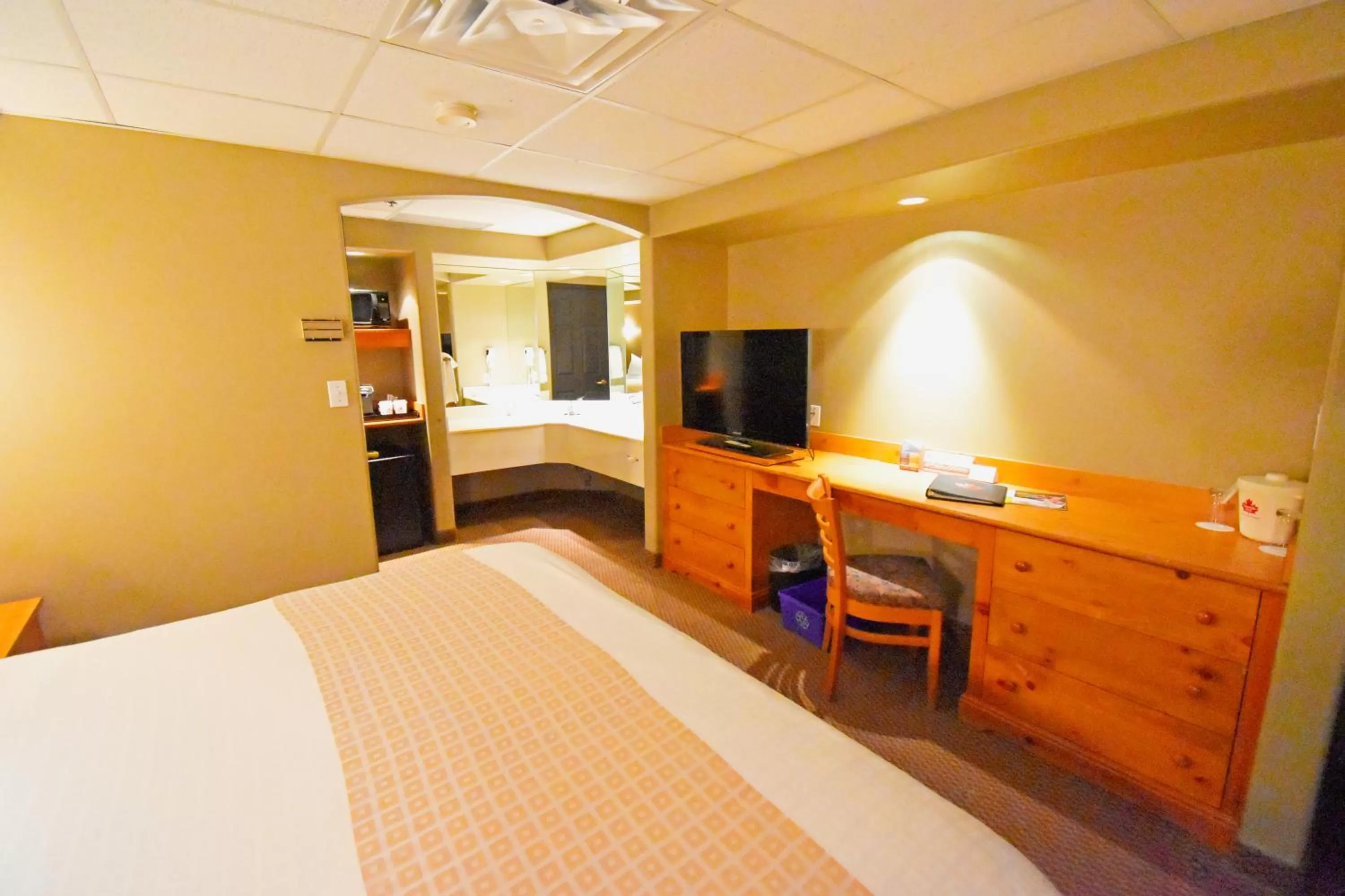 Photo of the whole room, Bed in Canad Inns Destination Centre Portage la Prairie