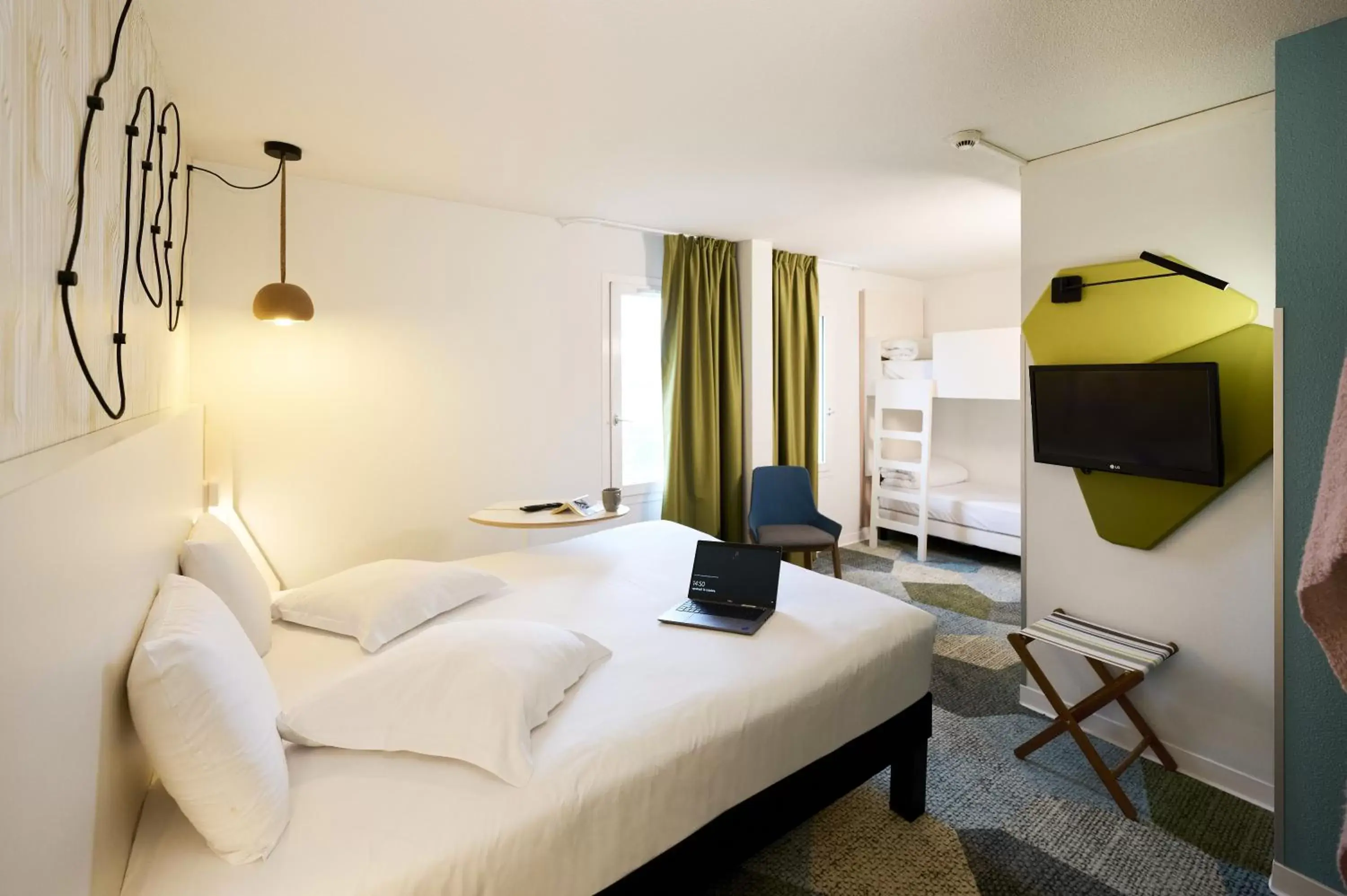 Photo of the whole room, Bed in ibis Styles Bordeaux Begles Arena Photo of the whole room, Bed in ibis Styles Bordeaux Begles Arena