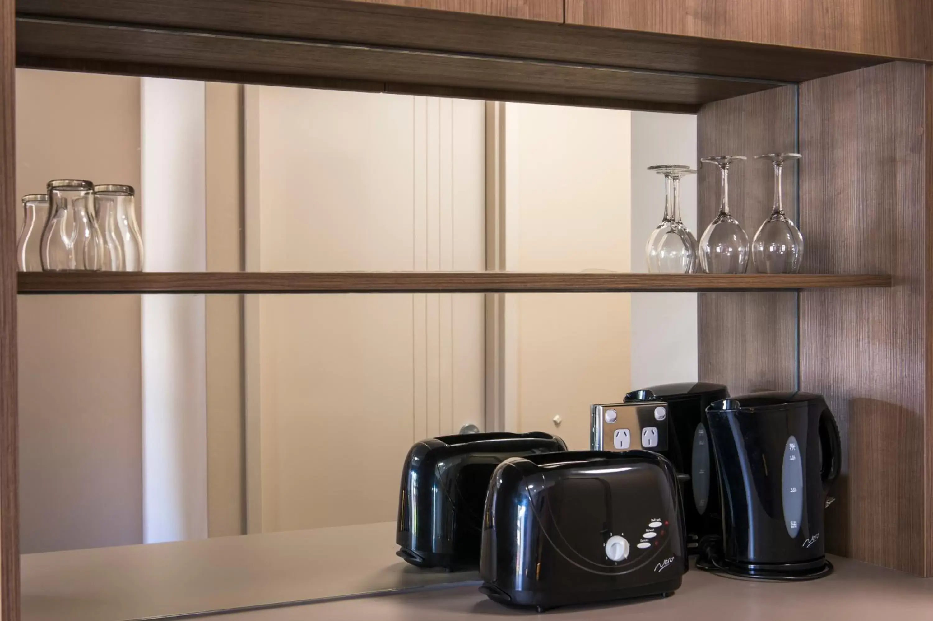 Coffee/Tea Facilities in Quality Hotel Bayswater
