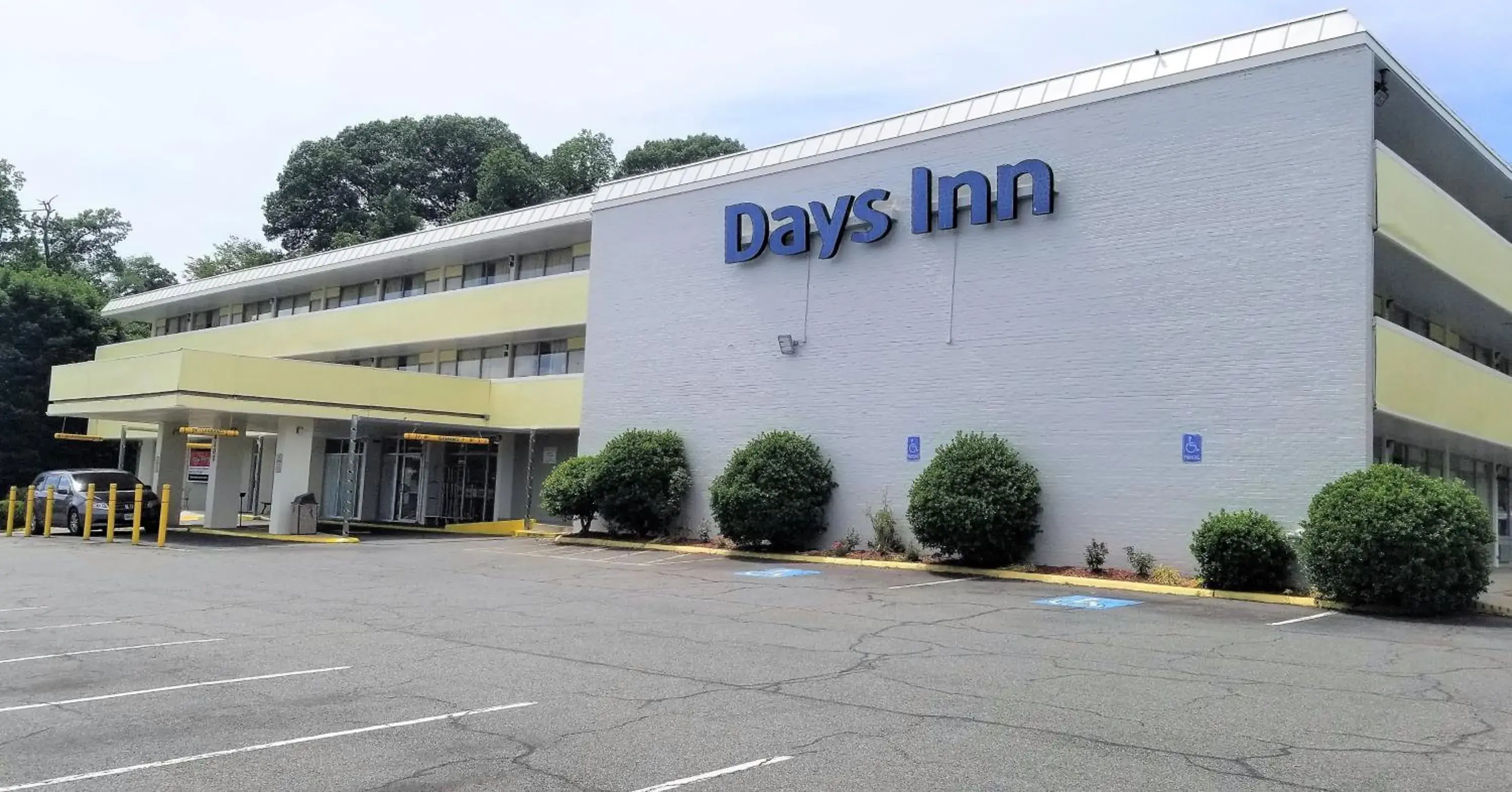 Facade/entrance, Property Building in Days Inn by Wyndham Alexandria South