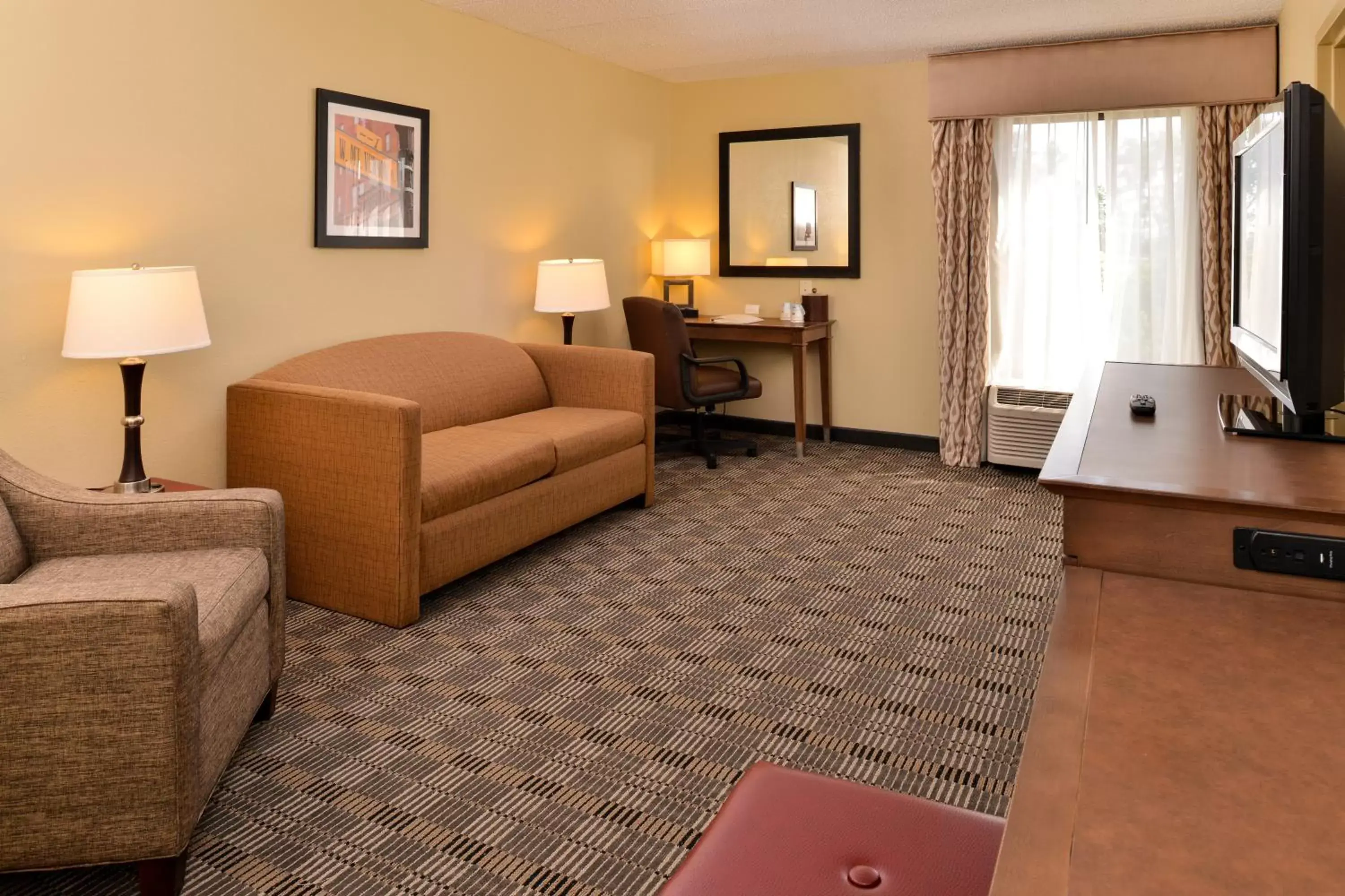 Living room, Seating Area in Comfort Inn Laurel - Fort Meade