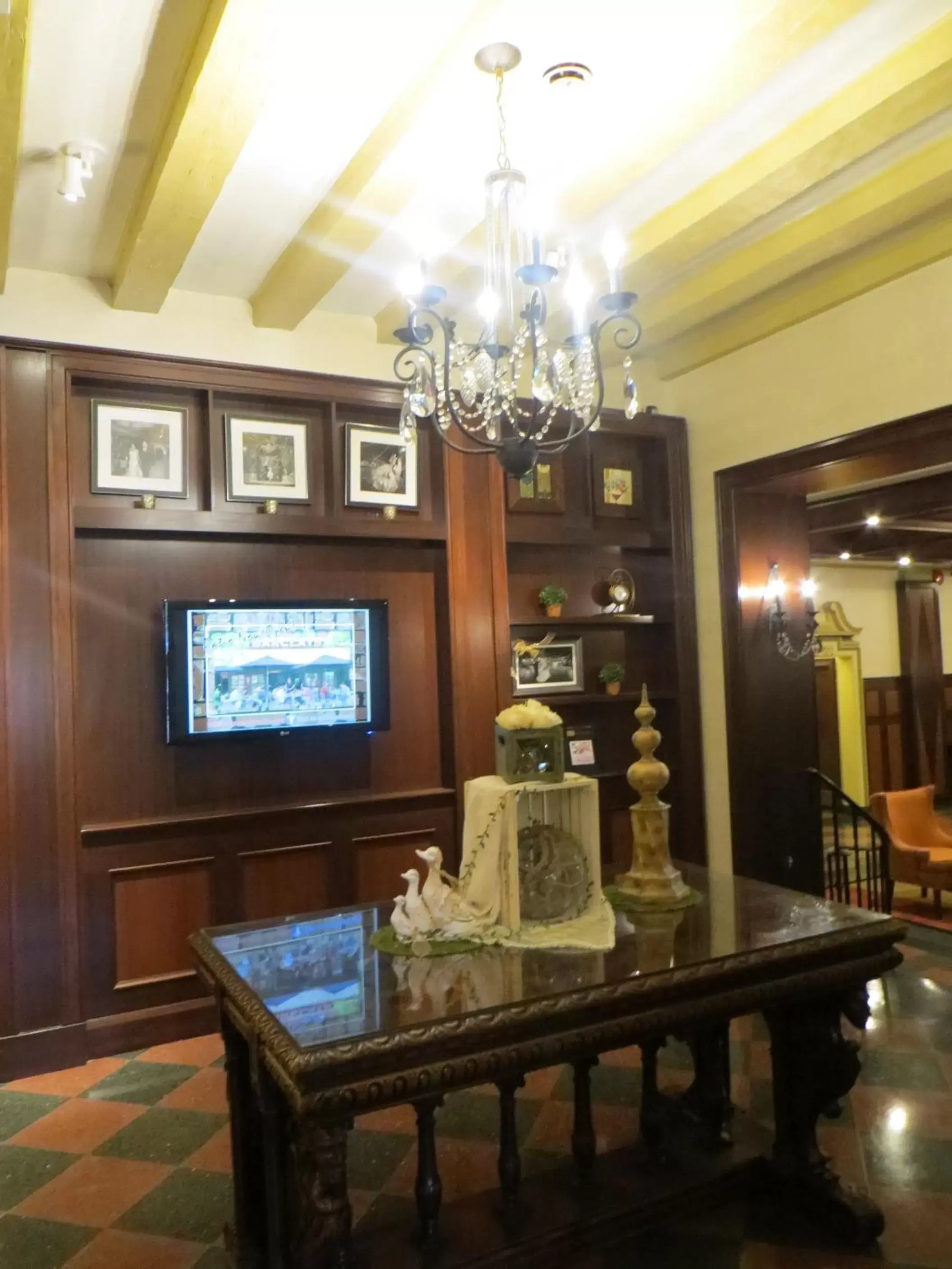 Lobby or reception in Carleton of Oak Park Lobby or reception in Carleton of Oak Park