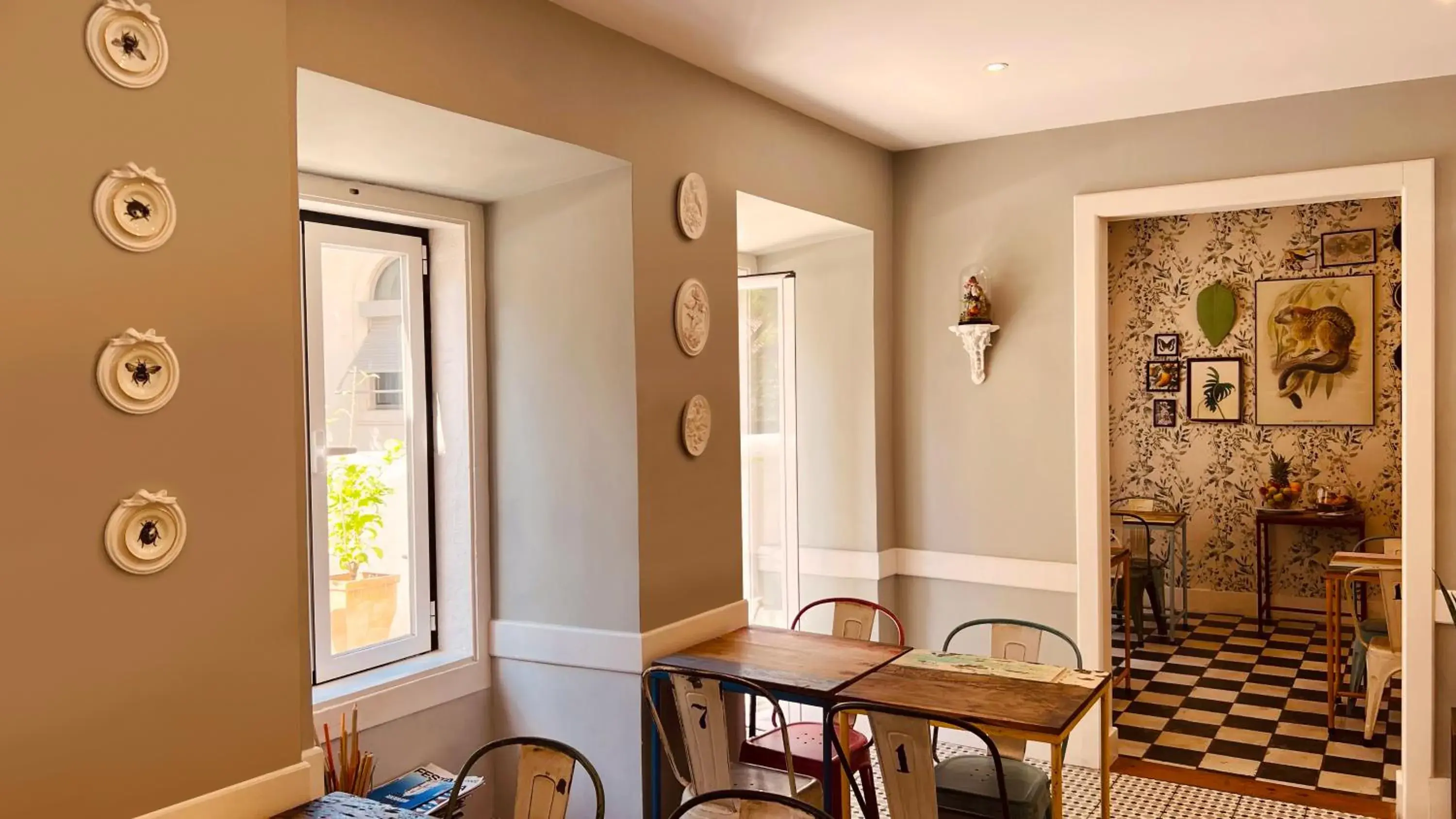 Seating area in Casa do Jasmim by Shiadu