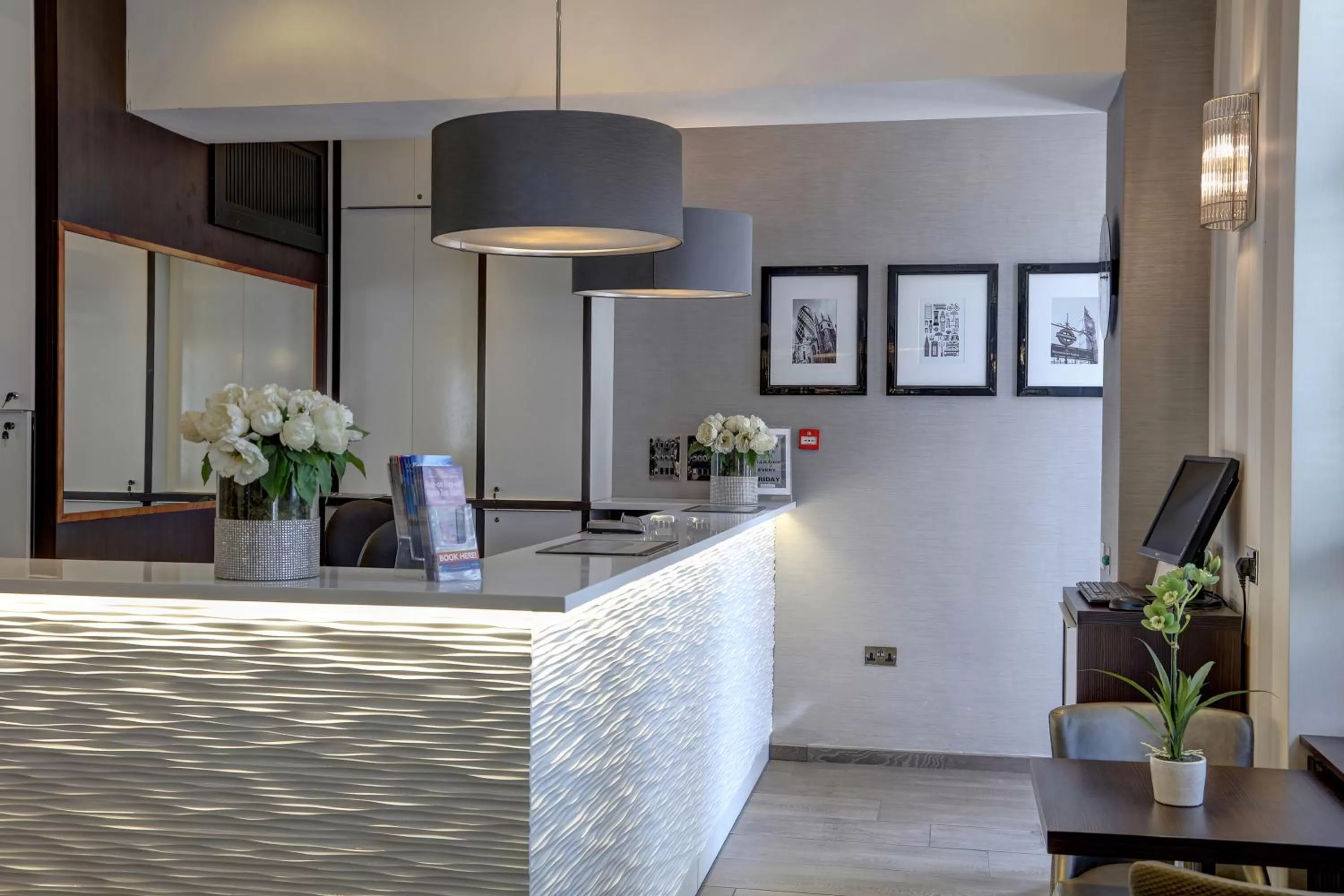 Property building in Best Western Buckingham Palace Rd