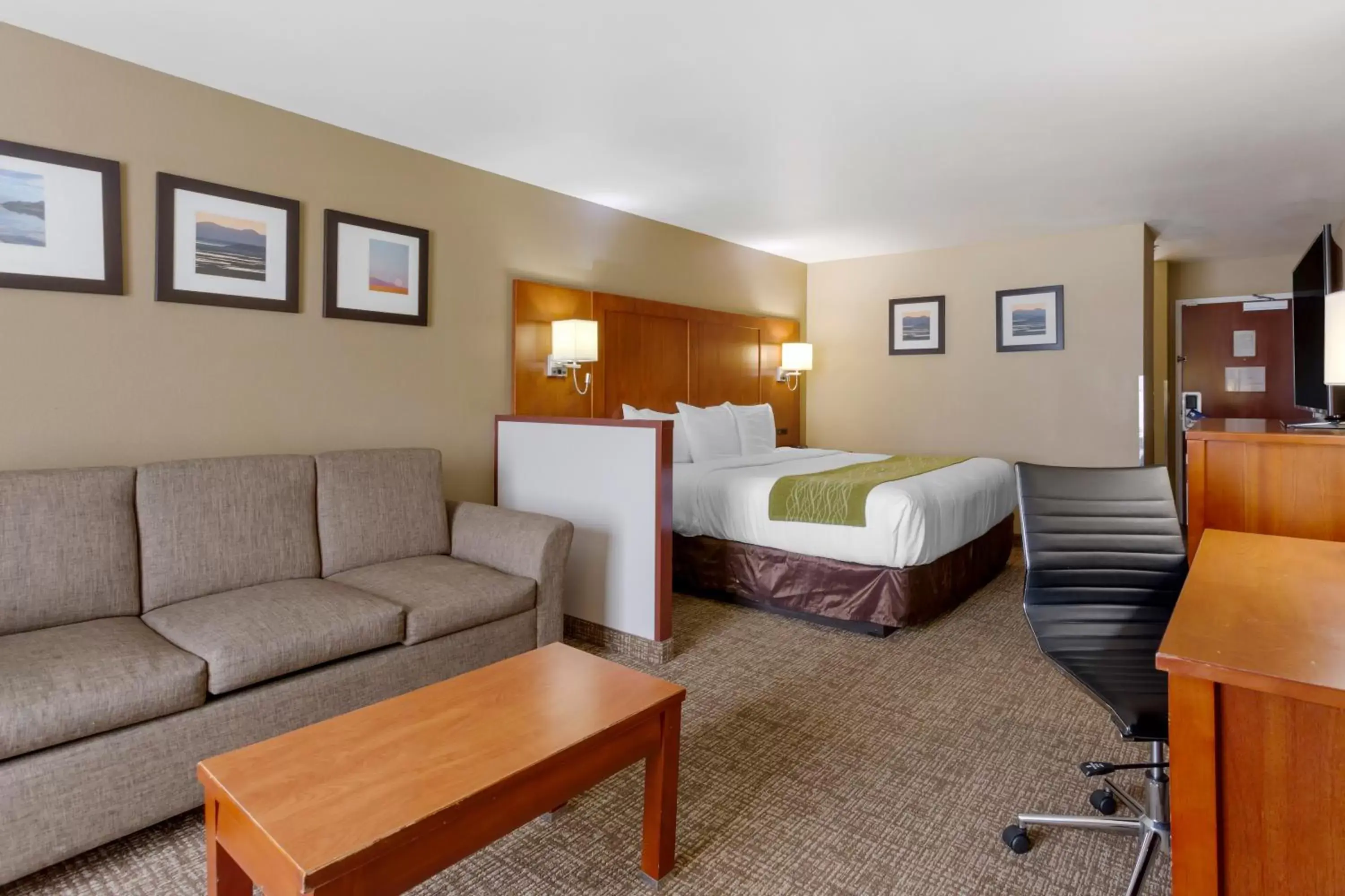 Photo of the whole room in Comfort Inn & Suites Salt Lake City/Woods Cross
