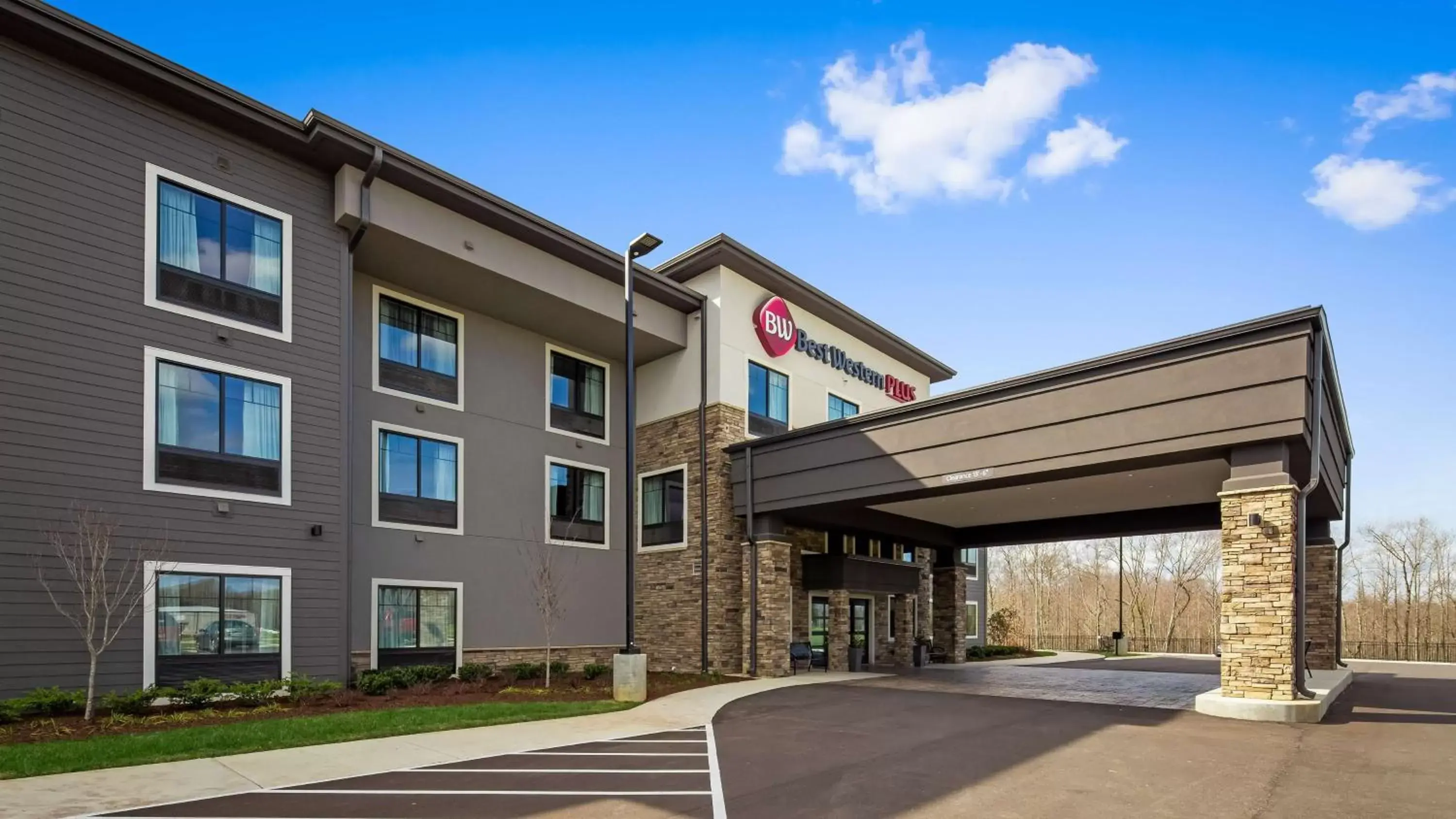 Property Building in Best Western Plus Lawrenceburg