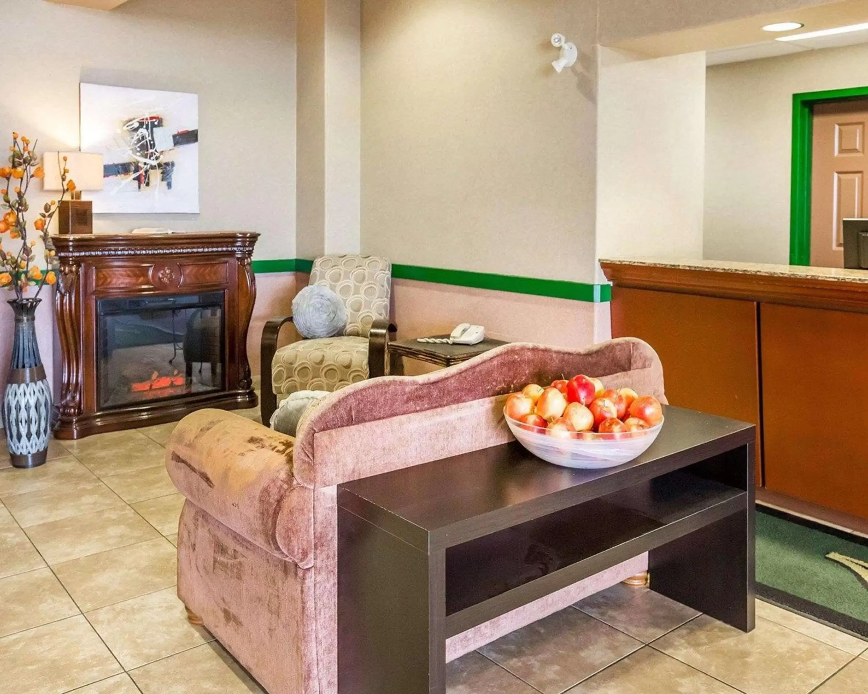 Lobby or reception in Quality Inn & Suites Lethbridge