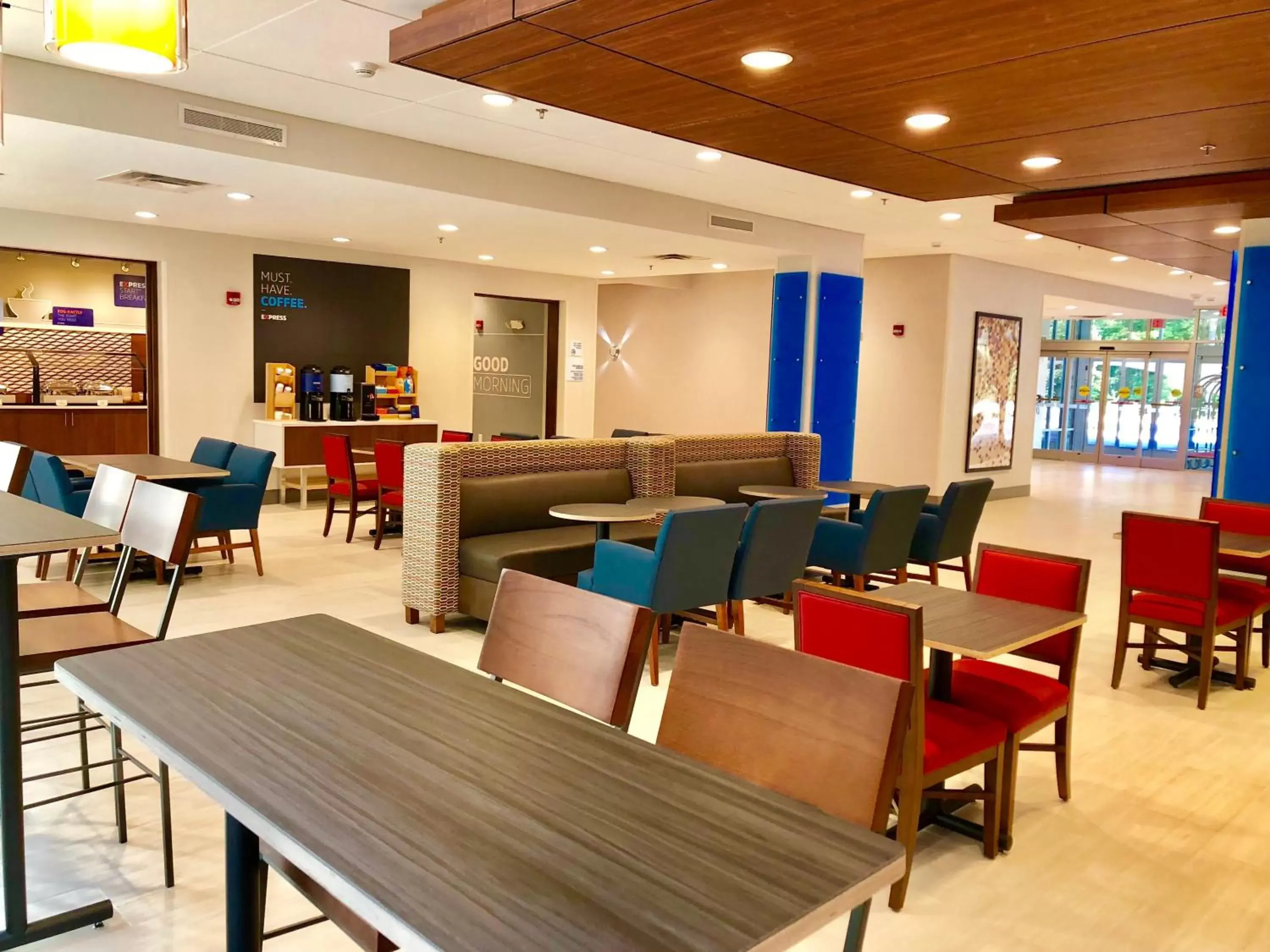 Breakfast, Restaurant/Places to Eat in Holiday Inn Express & Suites Raleigh Airport - Brier Creek, an IHG Hotel