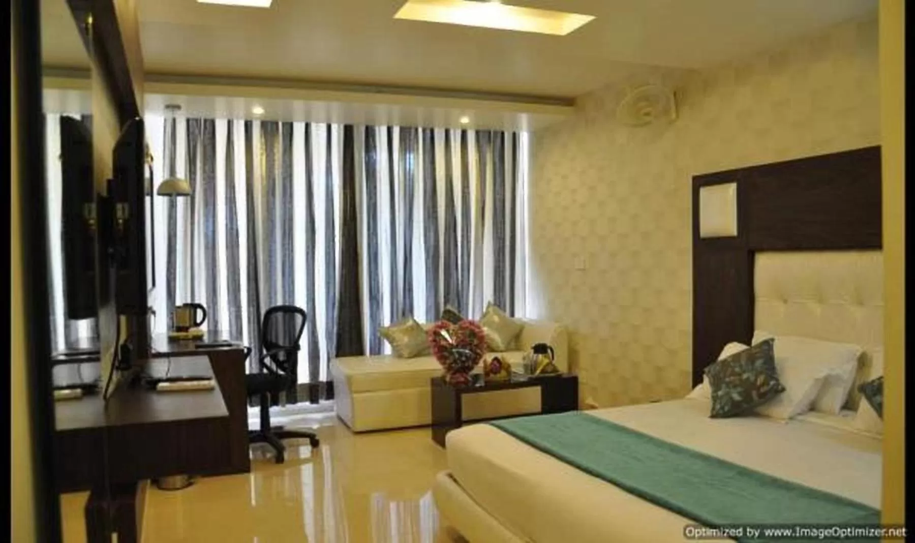 Photo of the whole room, Bed in Hotel Diamond Plaza