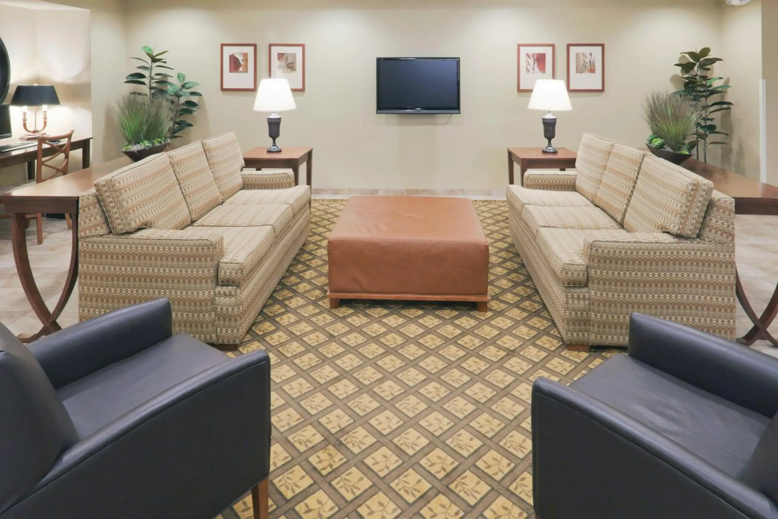 Property building, Seating Area in Candlewood Suites Gillette, an IHG Hotel