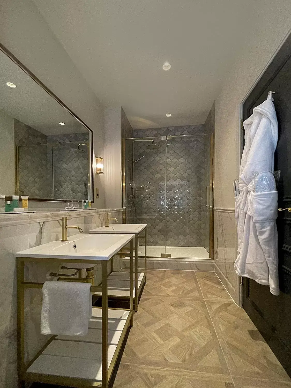 Shower, Bathroom in Horwood House Hotel